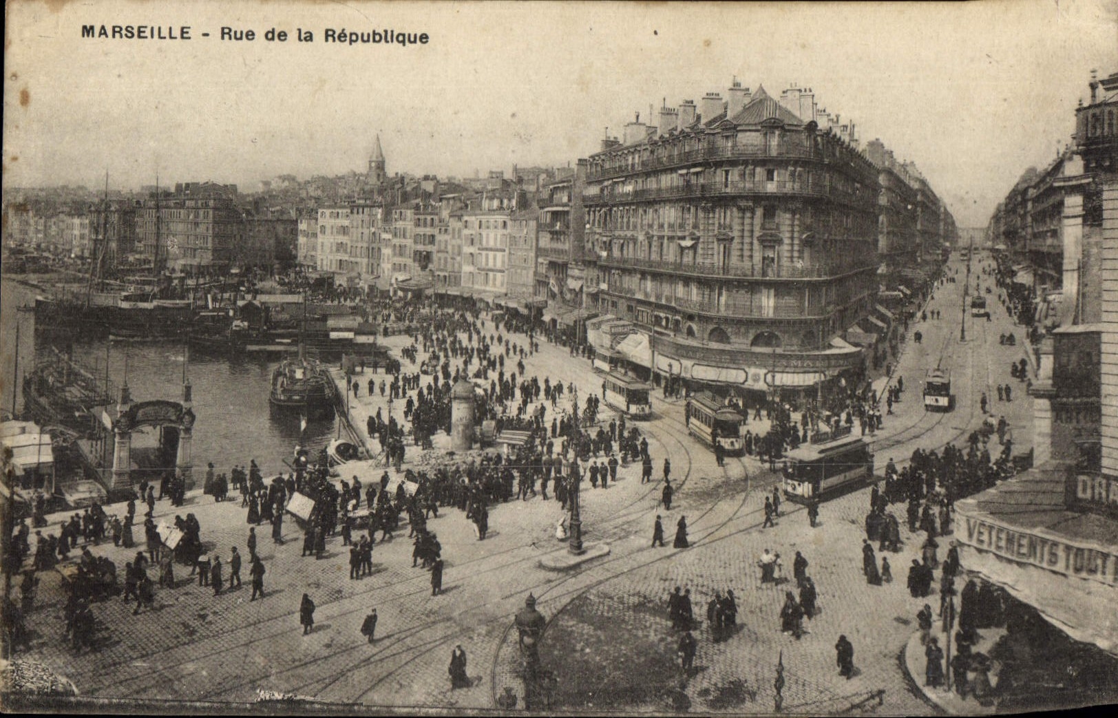 CPA Marseille Rue de la Republique Tramway