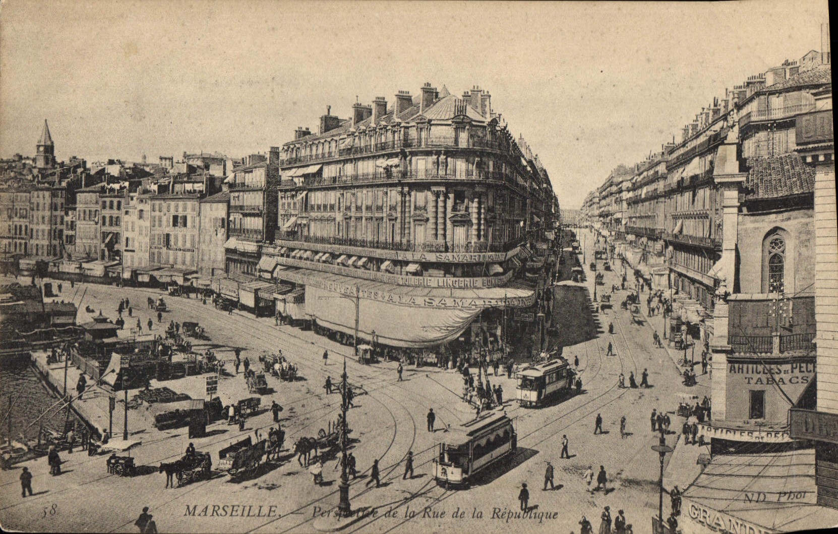 CPA Marseille Perspective de la Rue de la Republique Tramway