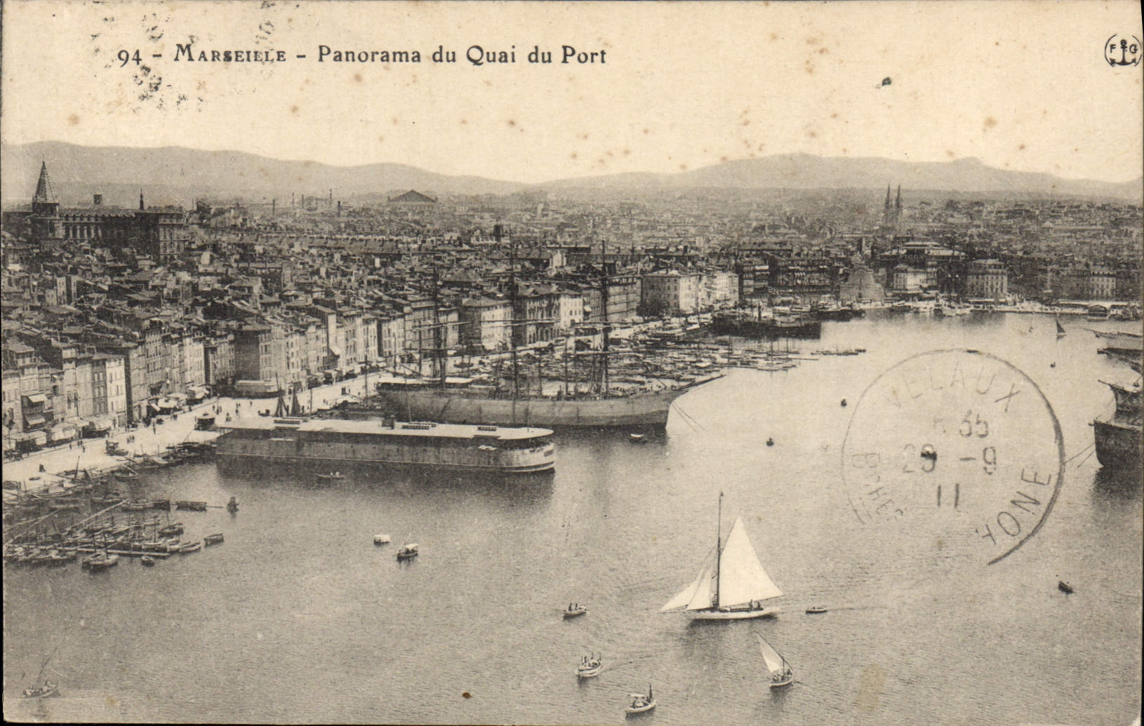 CPA Marseille Panorama du Quai du Port Bateaux