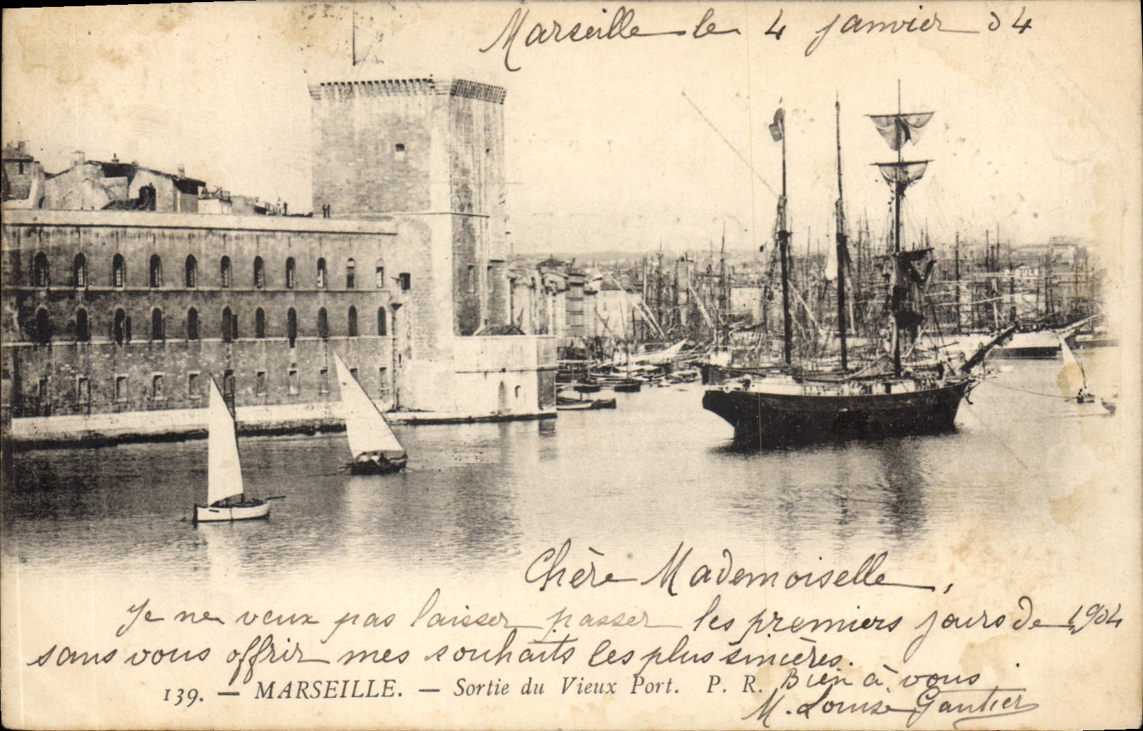 CPA Marseille sortie du Vieux Port Bateau