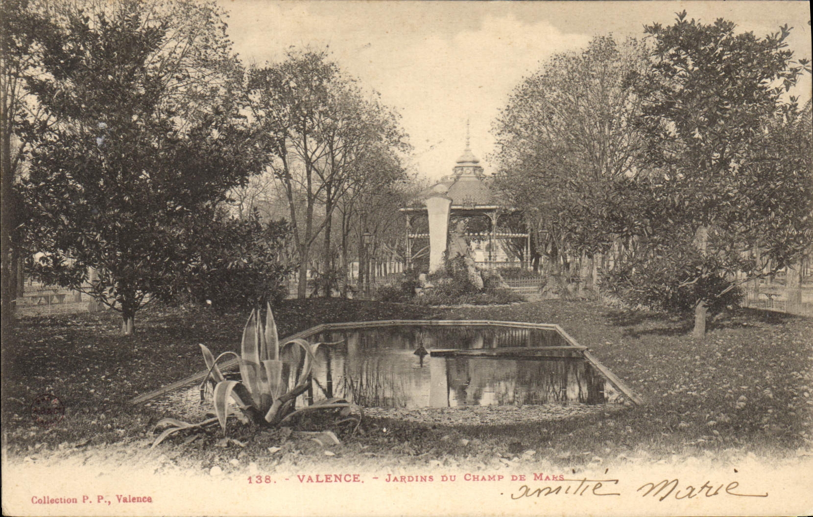 CPA Valence jardin du Champ de Mars 
