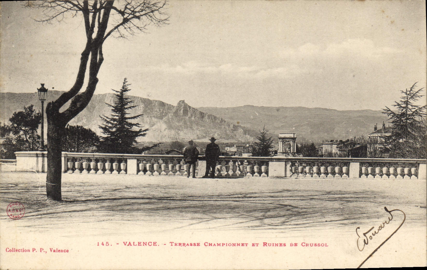 CPA Valence Terrasse Championnet et Ruines de Crussol