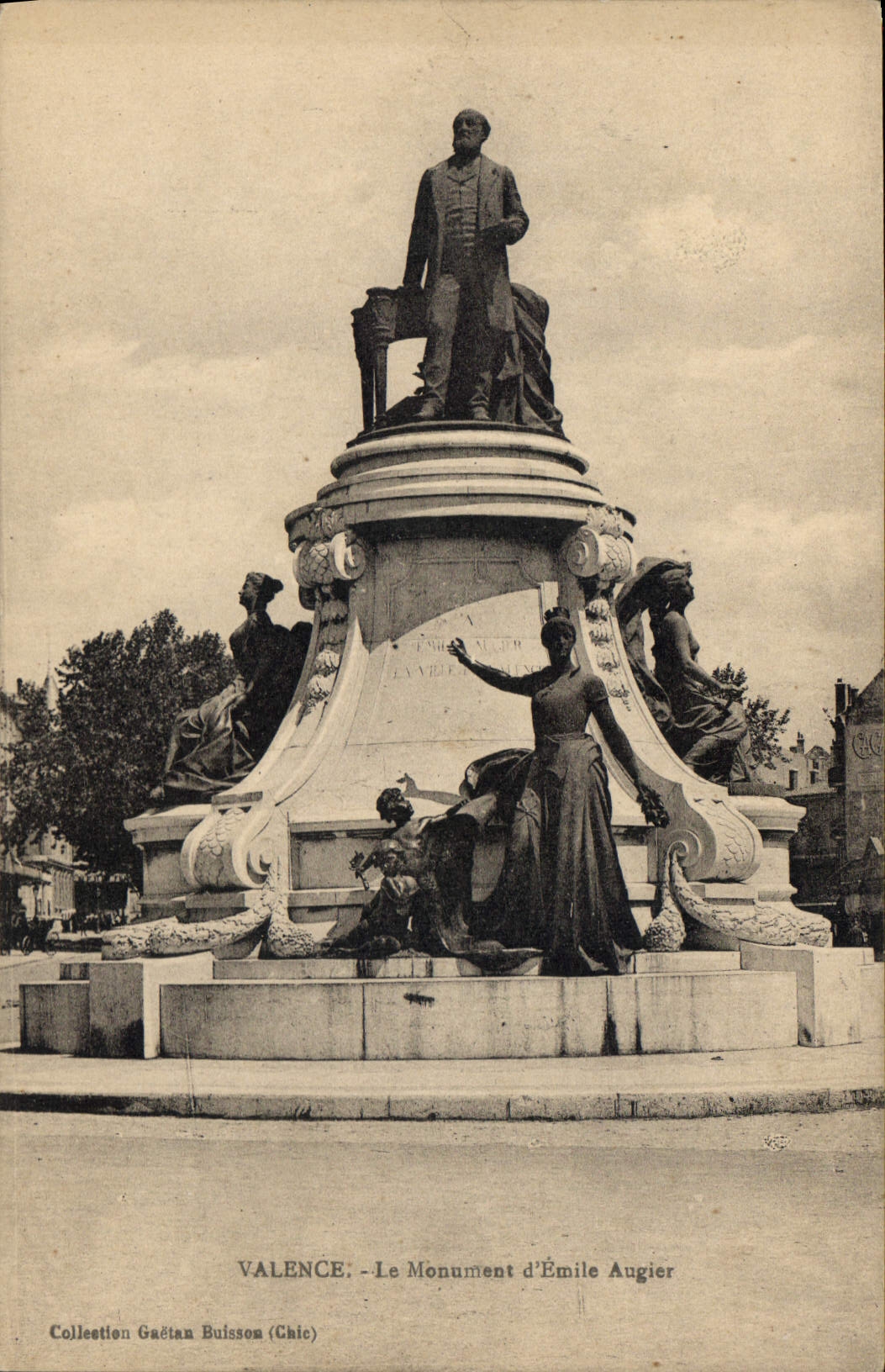 CPA Valence Monument d'Emile Augier 