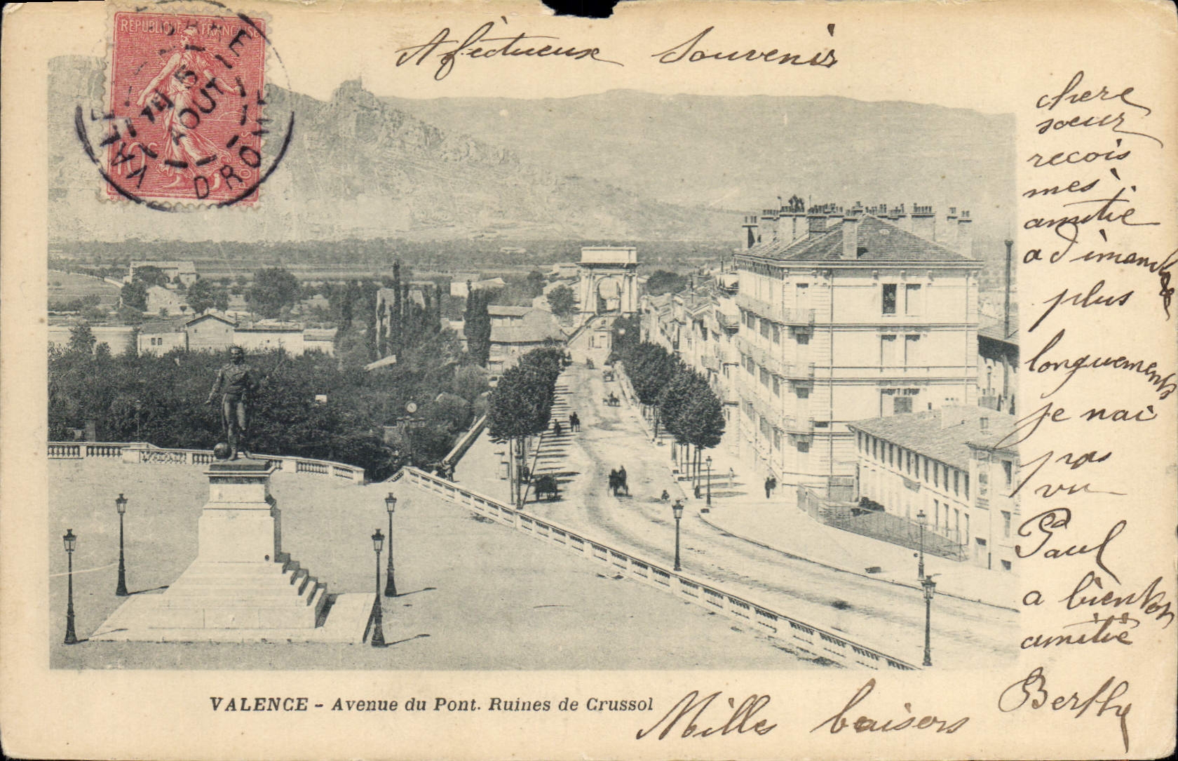 CPA Valence Avenue du Pont Ruines Crussol