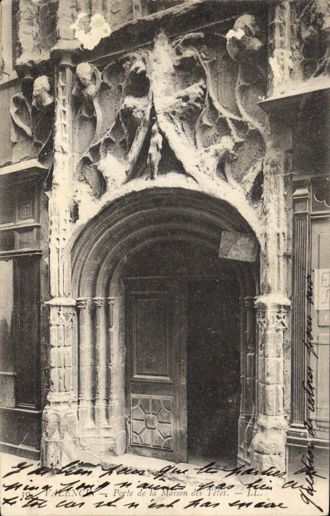 CPA Valence Porte de la Maison des Tetes 