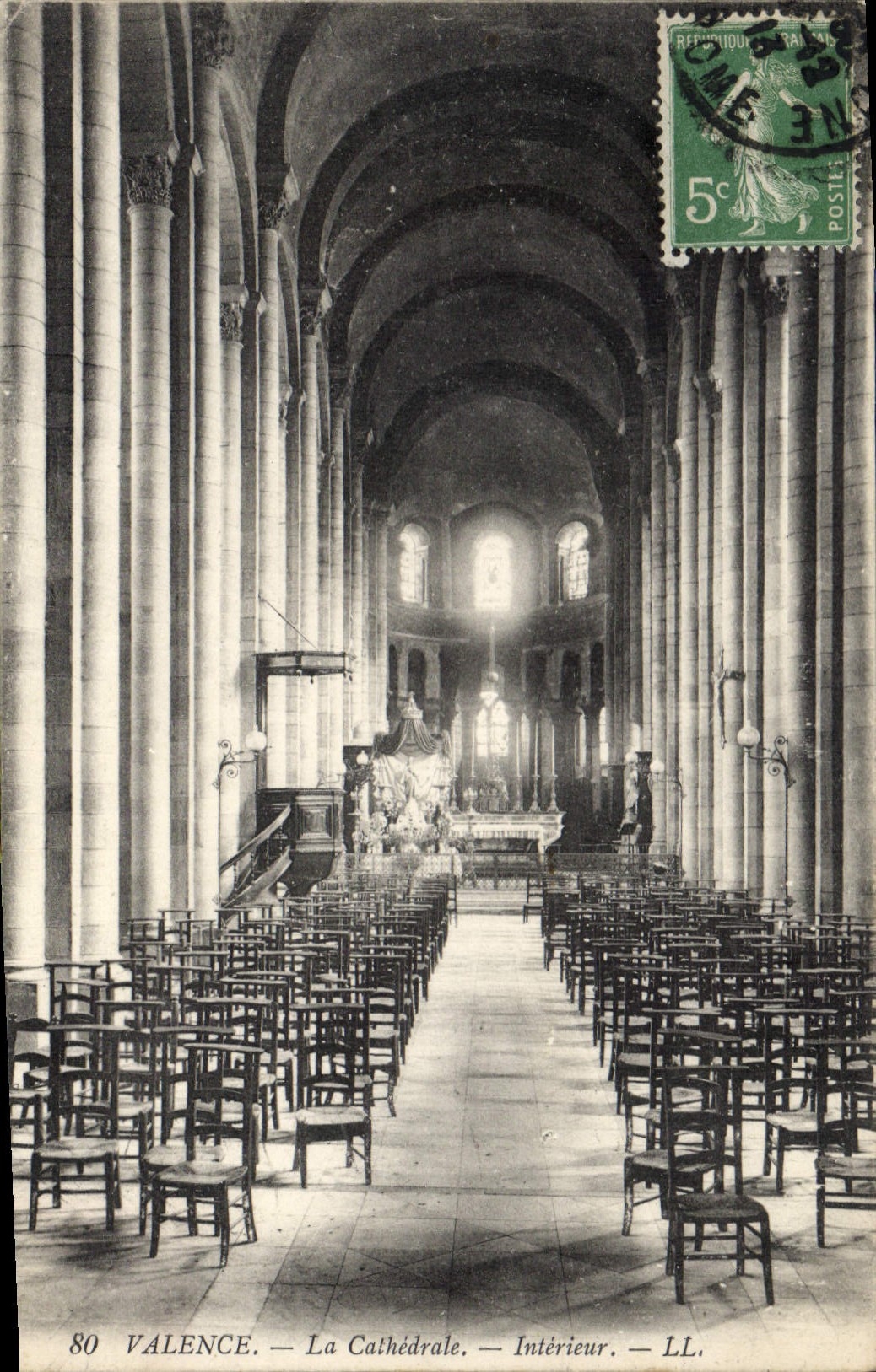 CPA Valence La Cathedrale Interieur 