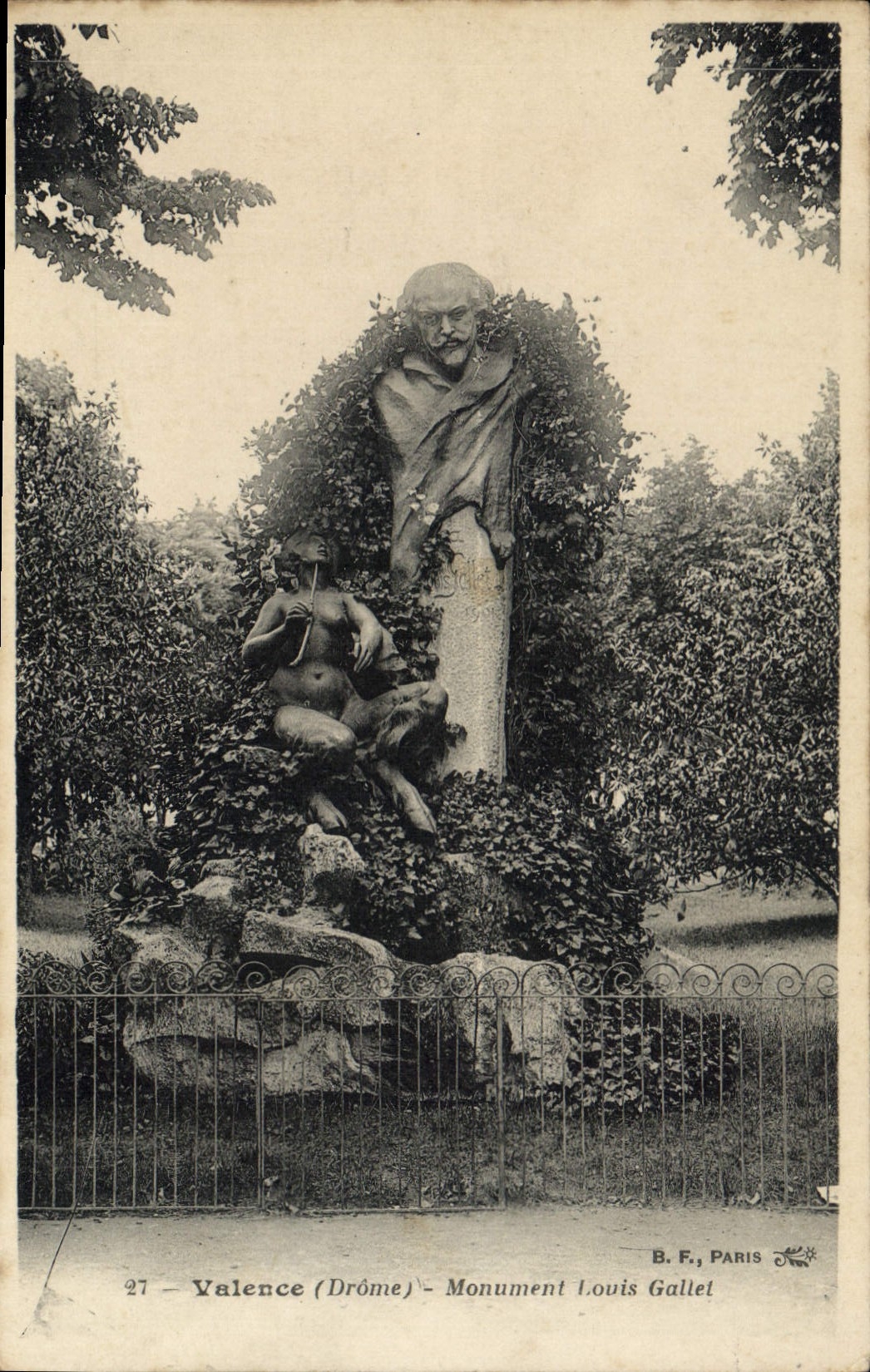 CPA Valence Drome Monument Louis Gallet 