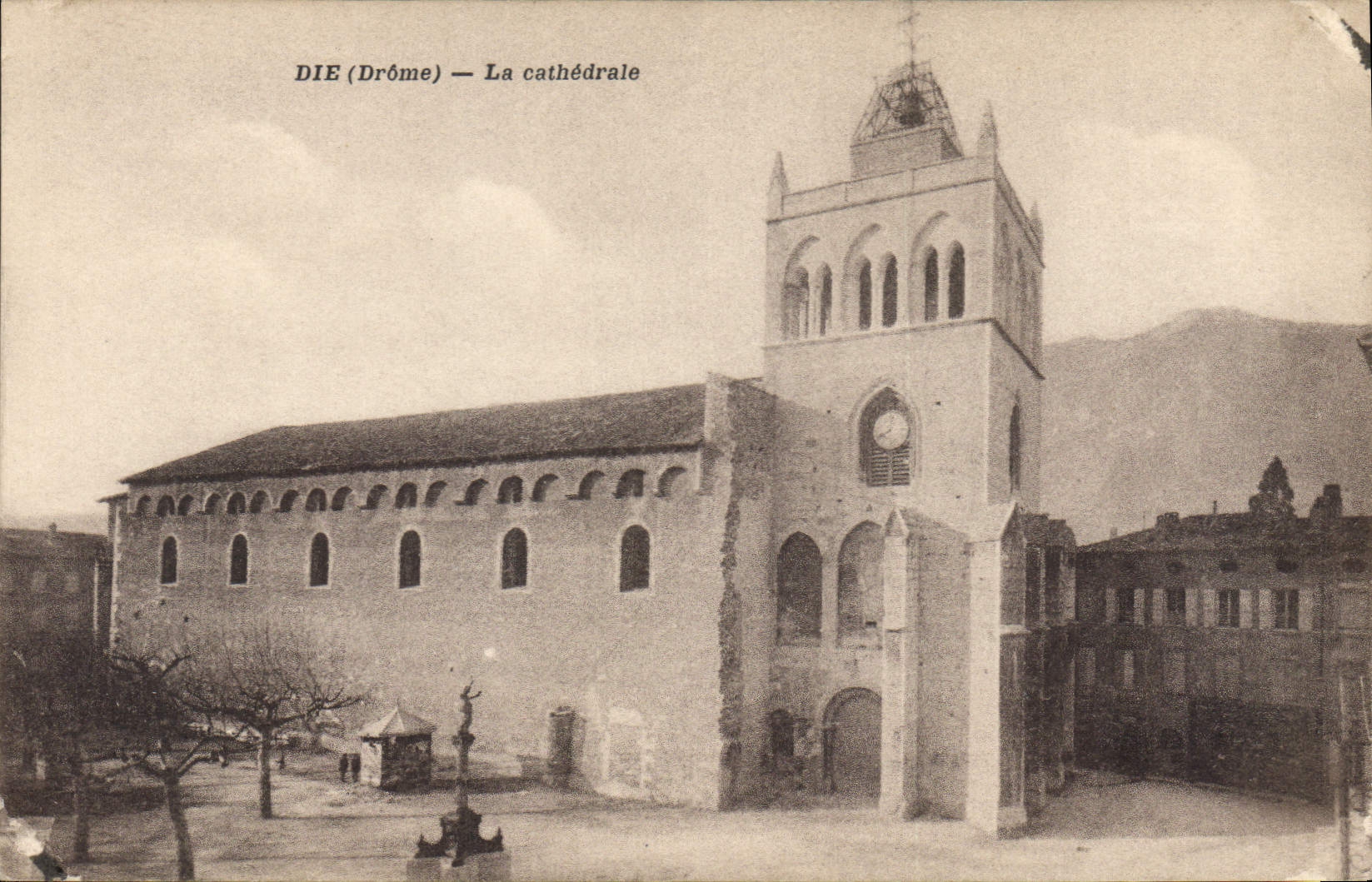 CPA Die Drome la cathedrale 