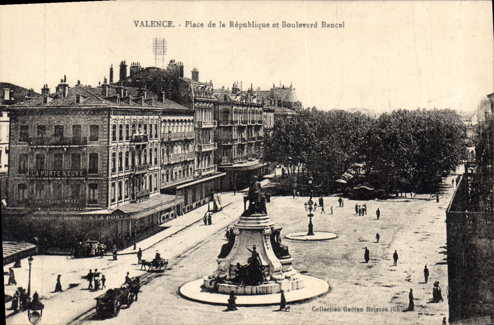 CPA Valence place de la Republique et Boulevard Bancel