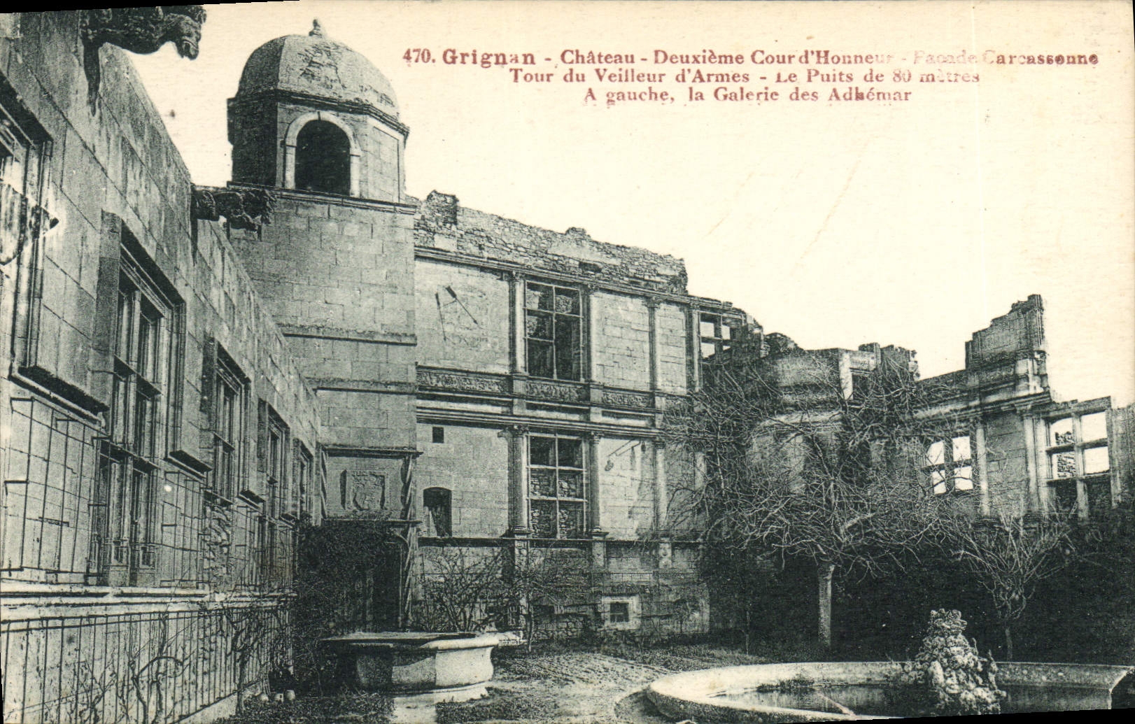 CPA Grignan chateau deuxieme cour d'honneur facade Carcassonne Tour du Veilleur d'Armes a gauche la