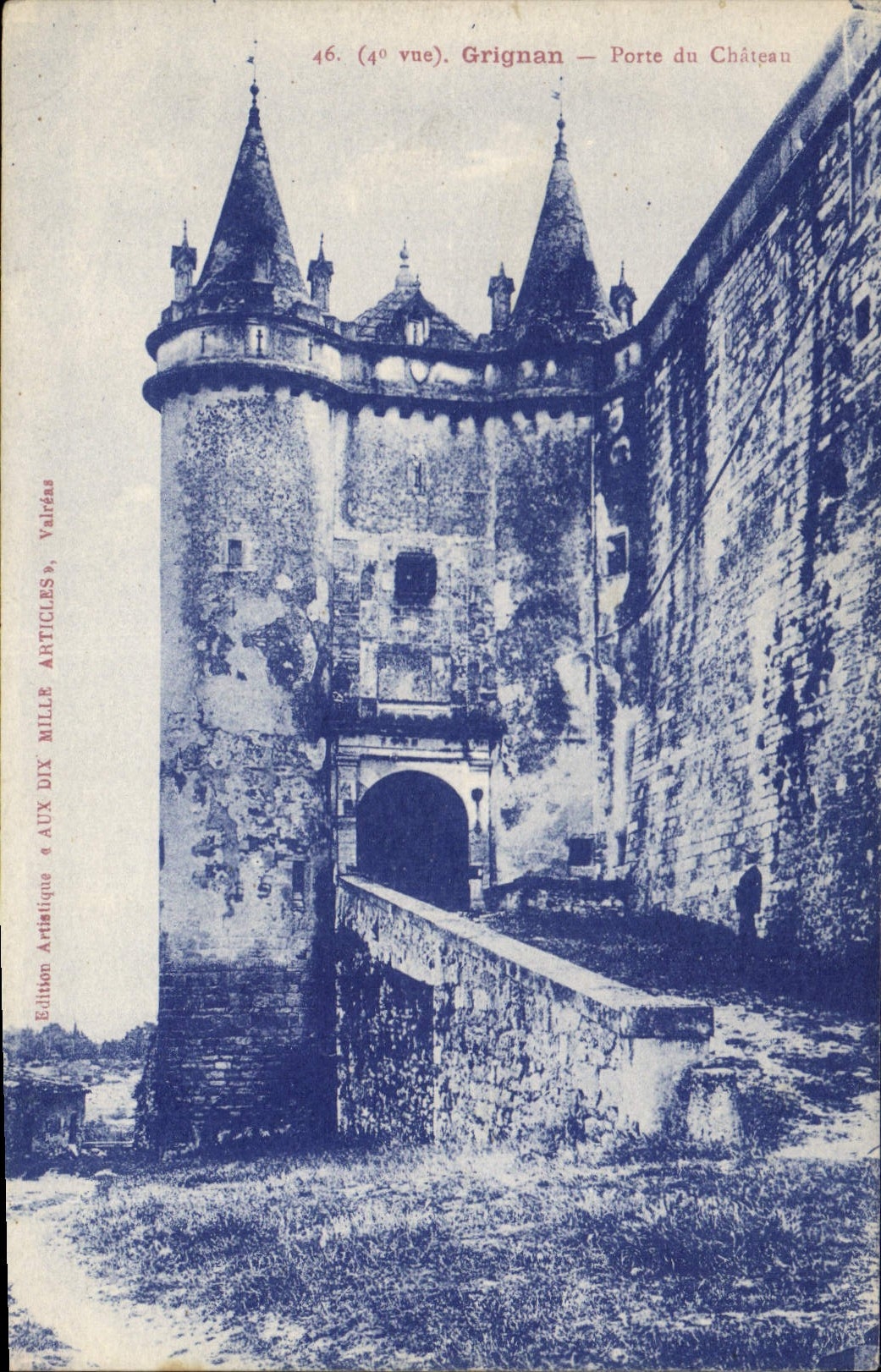 CPA Grignan Porte du chateau 