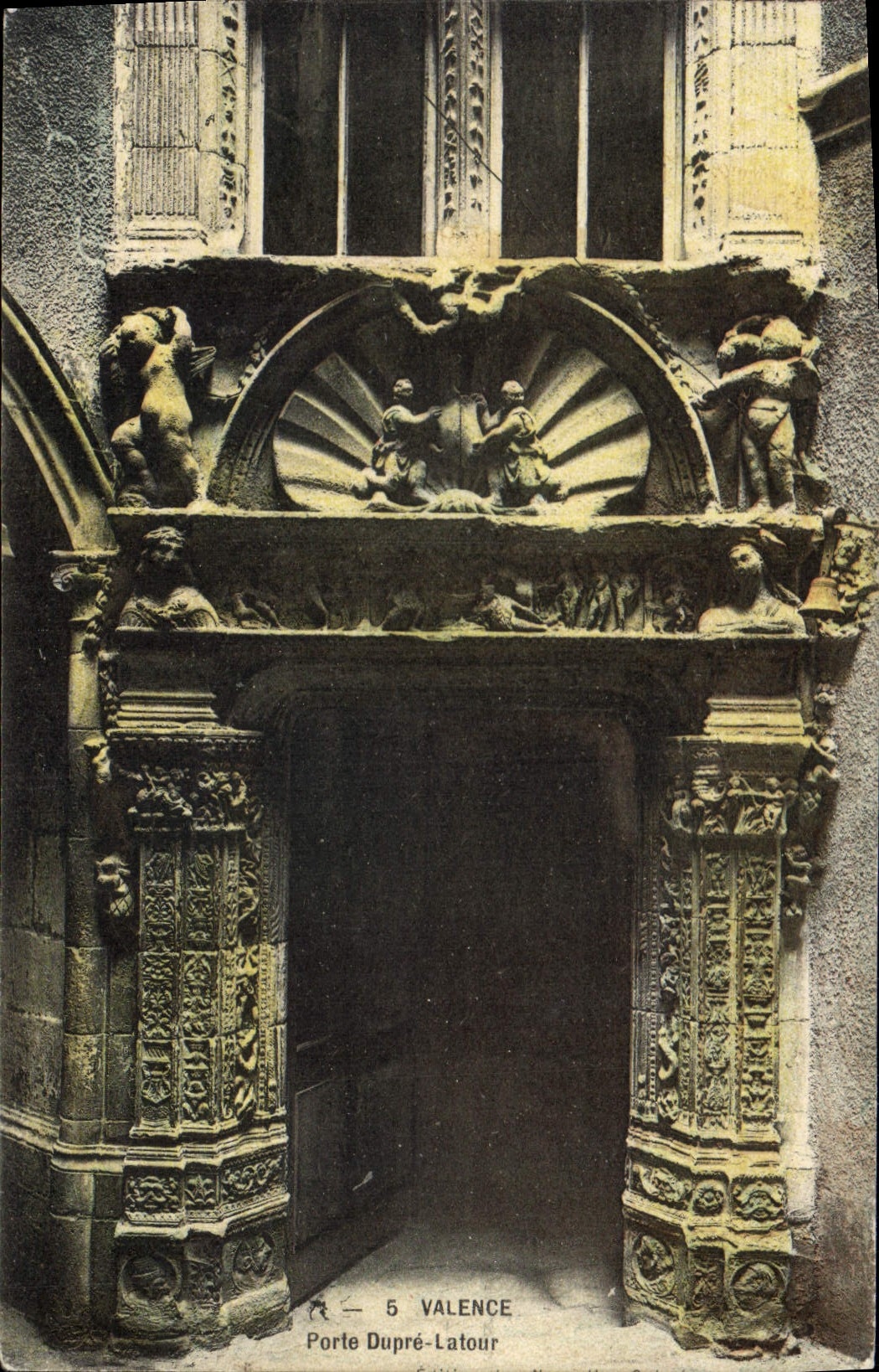 CPA Valence porte Dupre Latour 