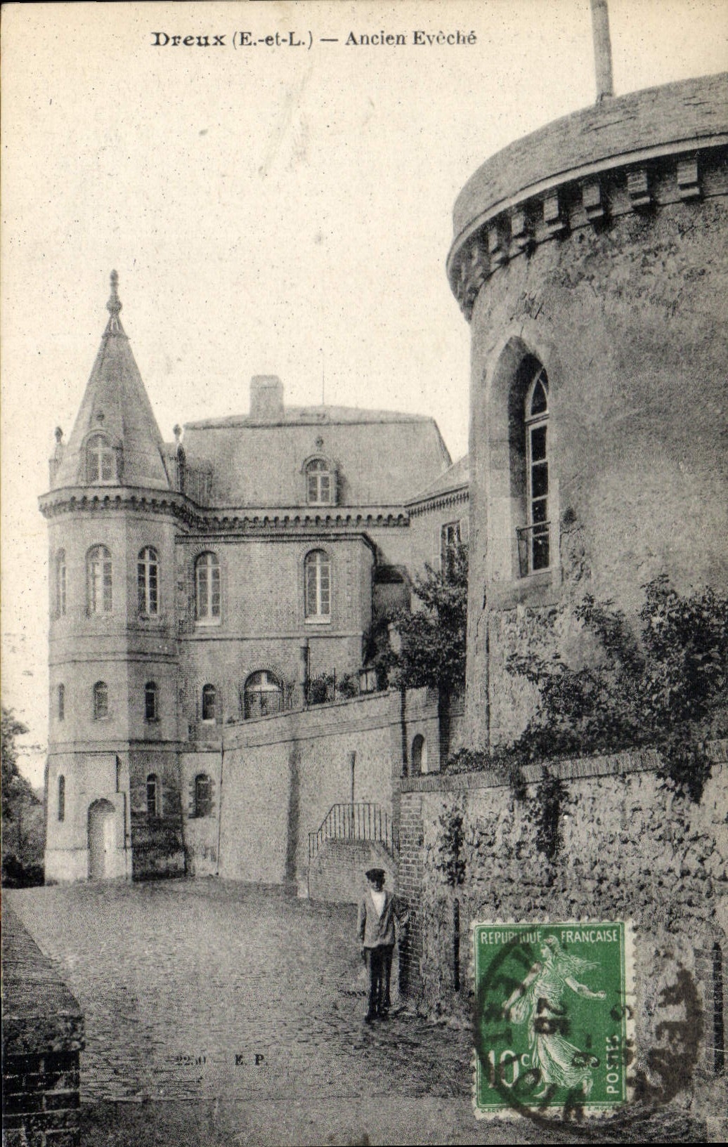 CPA Dreux ancien eveche