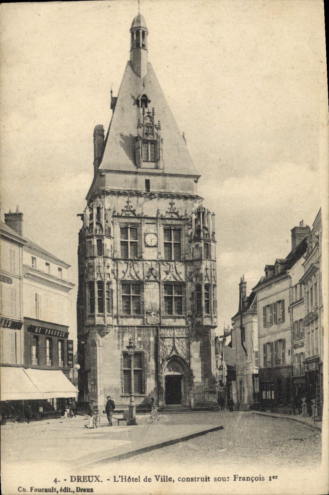 CPA Deux l'hotel de ville contruit sour francois 1er