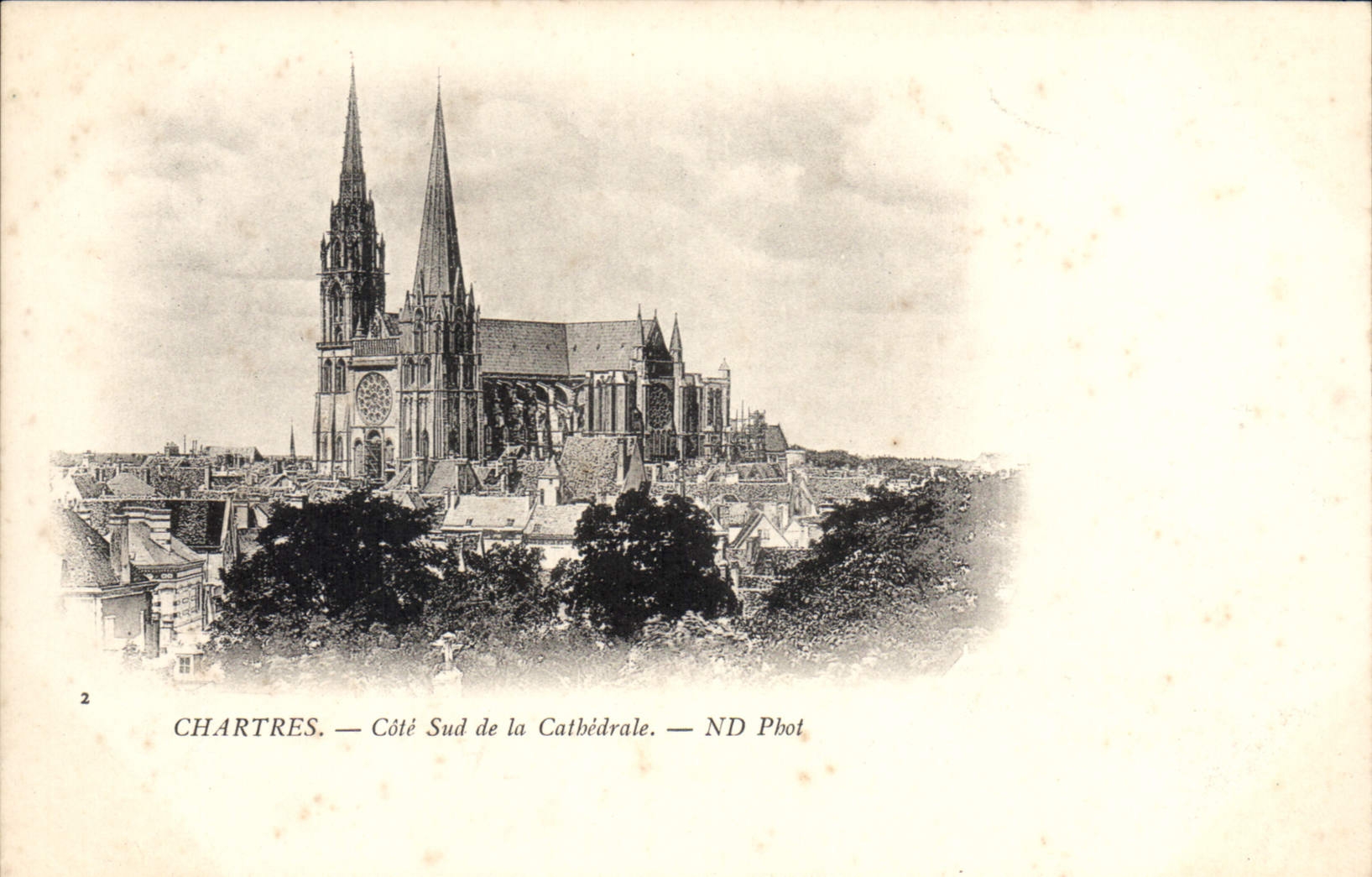 CPA Chartres Cote Sud de la Cathedrale