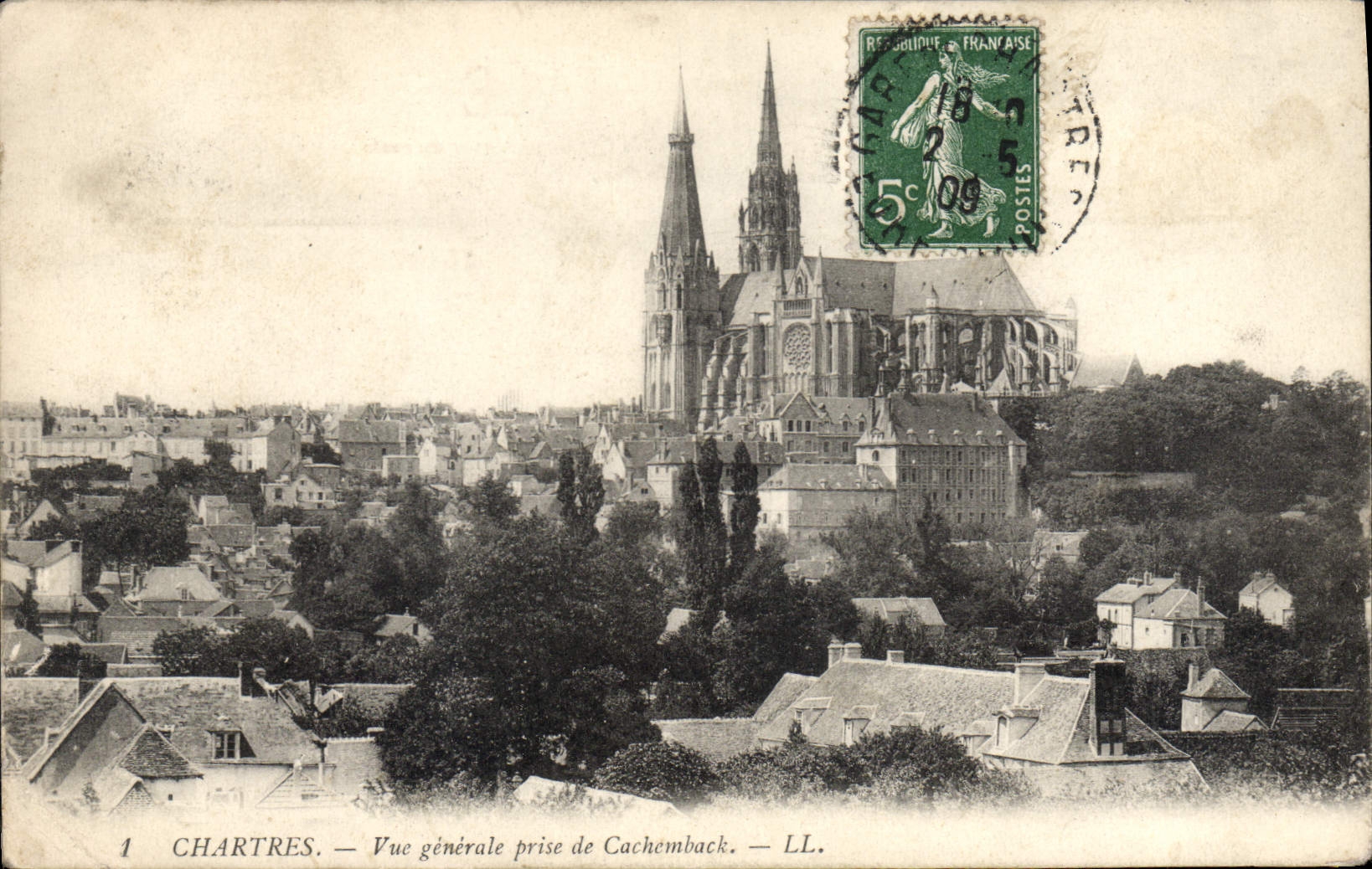 CPA Chartres Vue generale prise de Cachemback