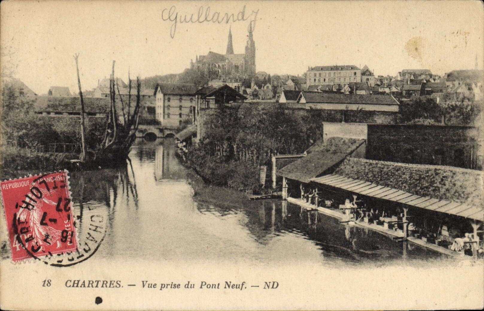 CPA Chartres Vue prise du Pont Neuf Lavoir