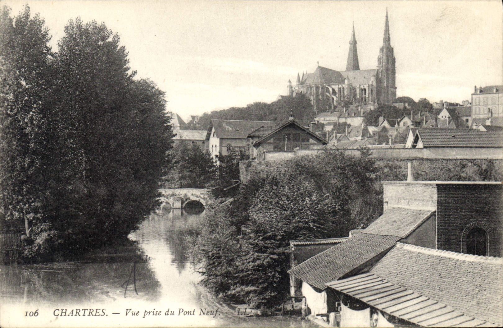 CPA Chartres Vue du Pont Neuf