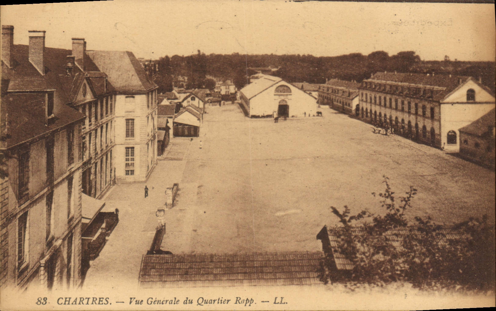 CPA Chartres Vue Generale du Quartier Rapp Militaria