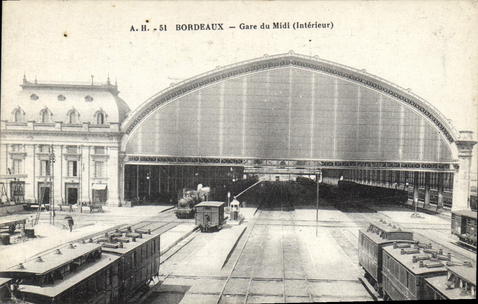 CPA Bordeaux Gare du Midi (Interieur) Trains Train