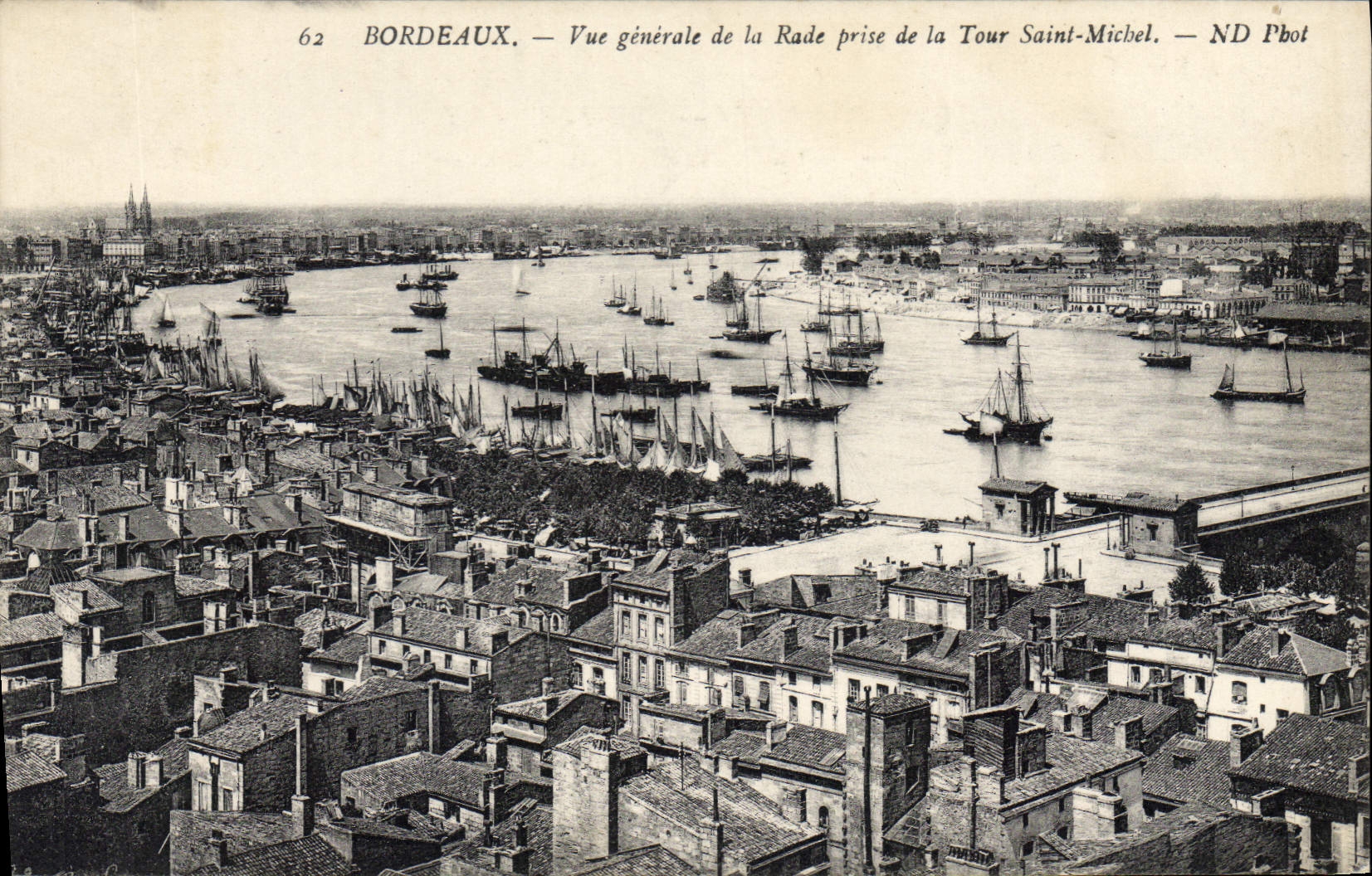 CPA Bordeaux Vue Generale de la Rade prise de la Tour Saint Michel
