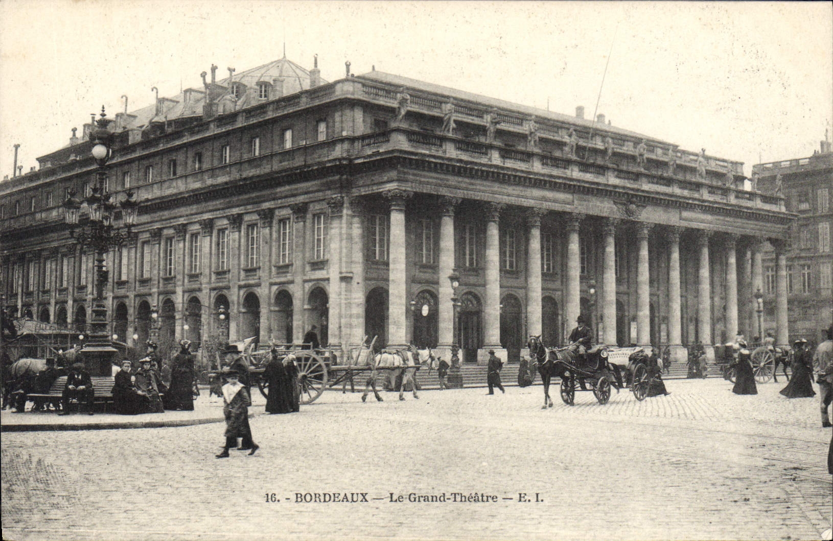 CPA Bordeaux Le Grand Theatre