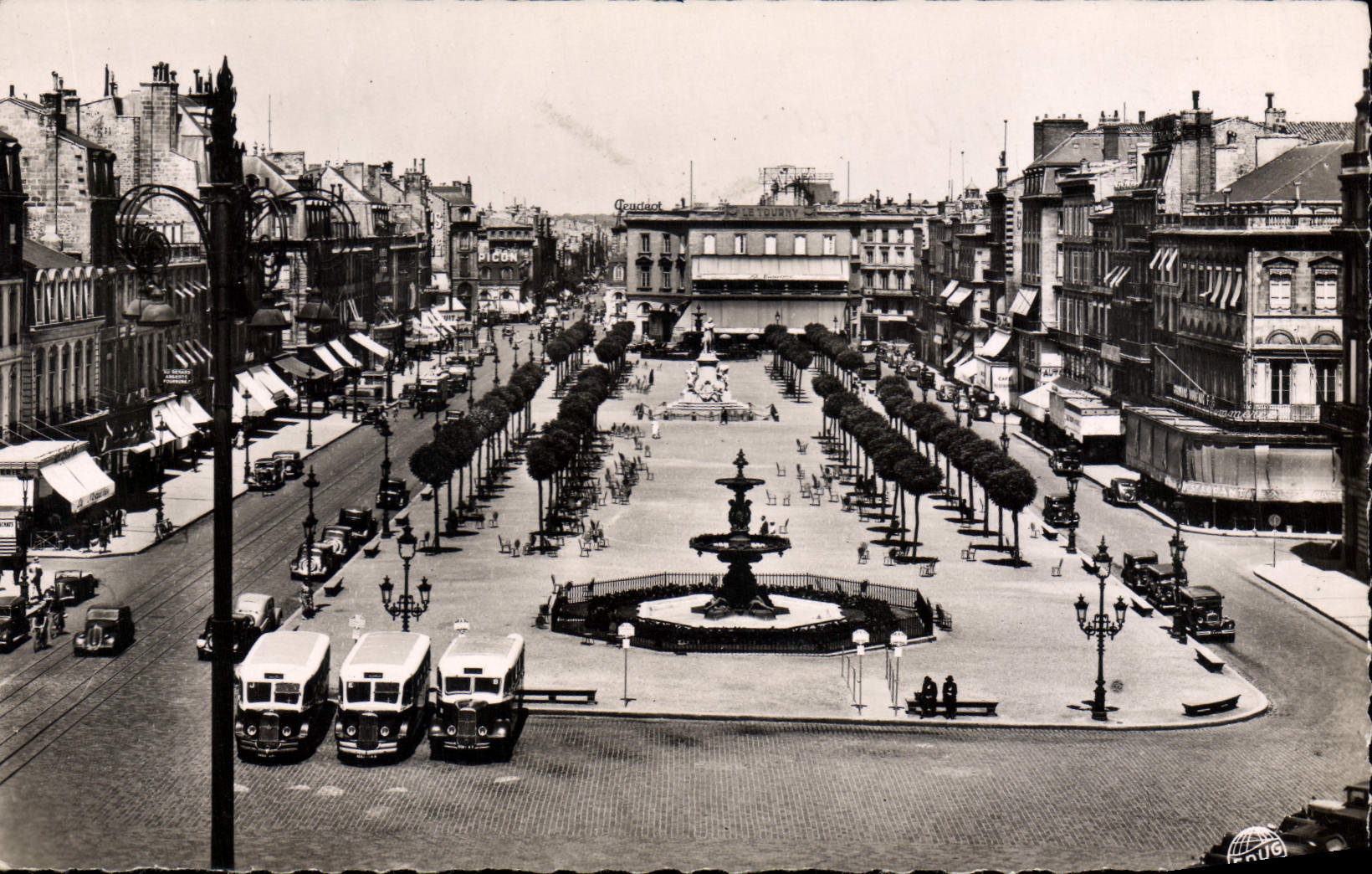 CPM Bordeaux Les Allees de Tourny Autobus