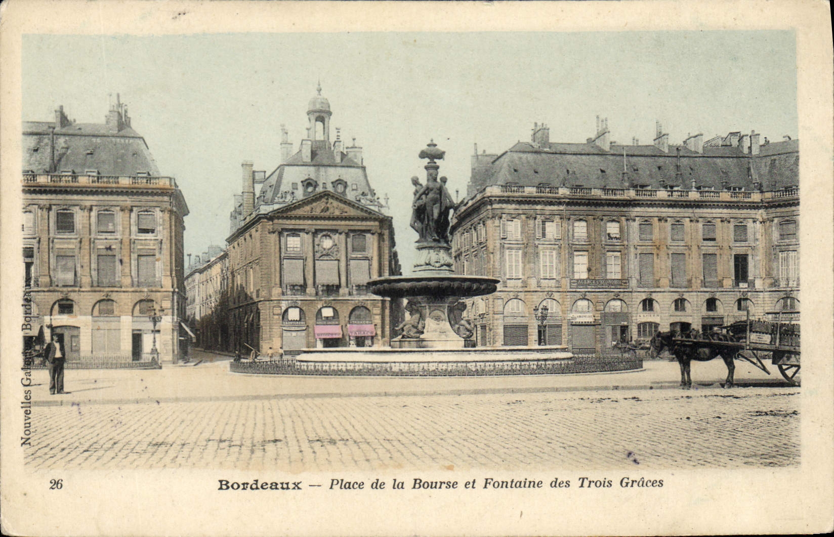 CPA Place de la Bourse et Fontaine des Trois Graces