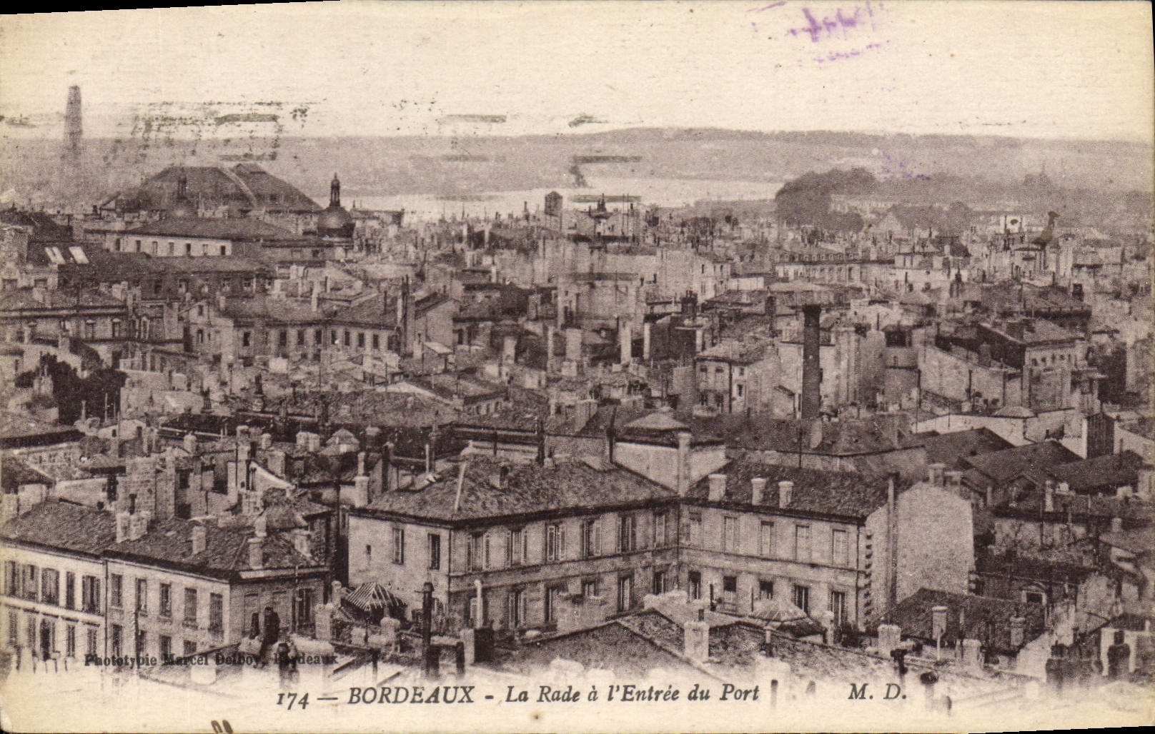 CPA Bordeaux La Rade a l'Entree du Port