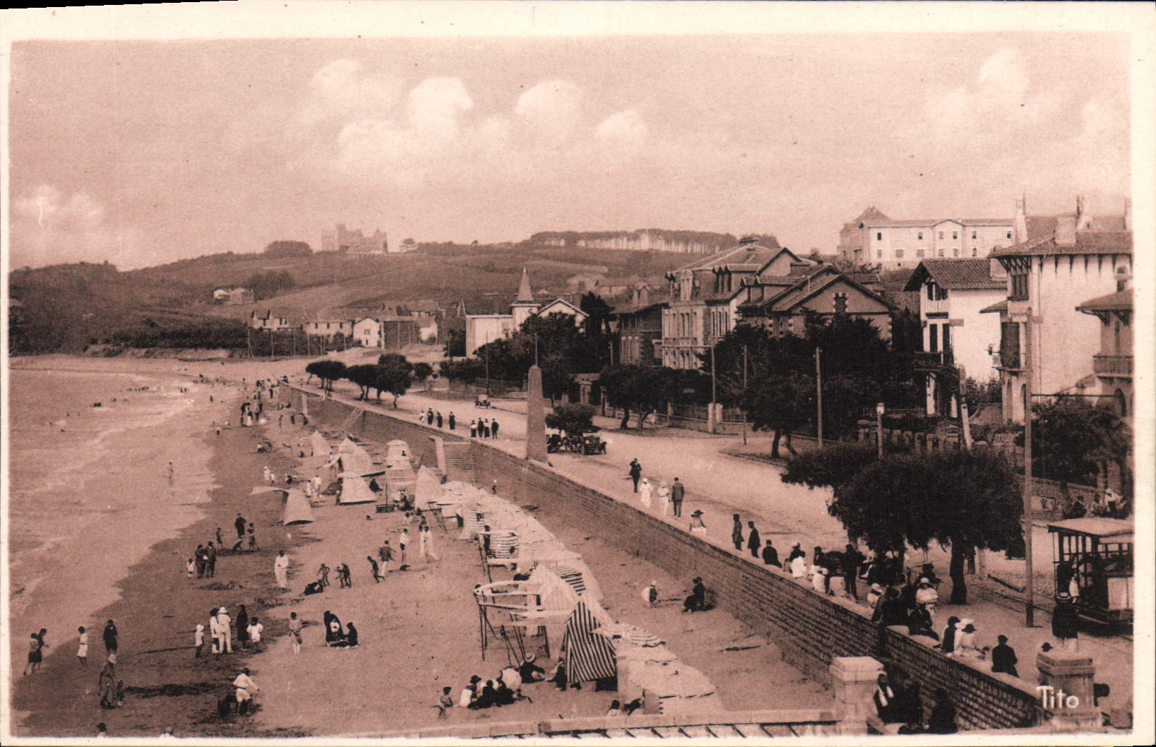 CPA Hendaye Plage Les Beaux Paysages de France la Cote Basque le Boulevard de la Plage(cote Nord)