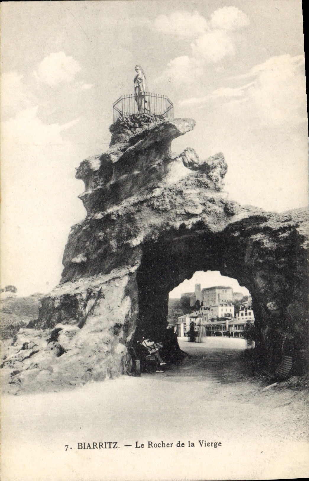CPA Biarritz Le Rocher de la Vierge