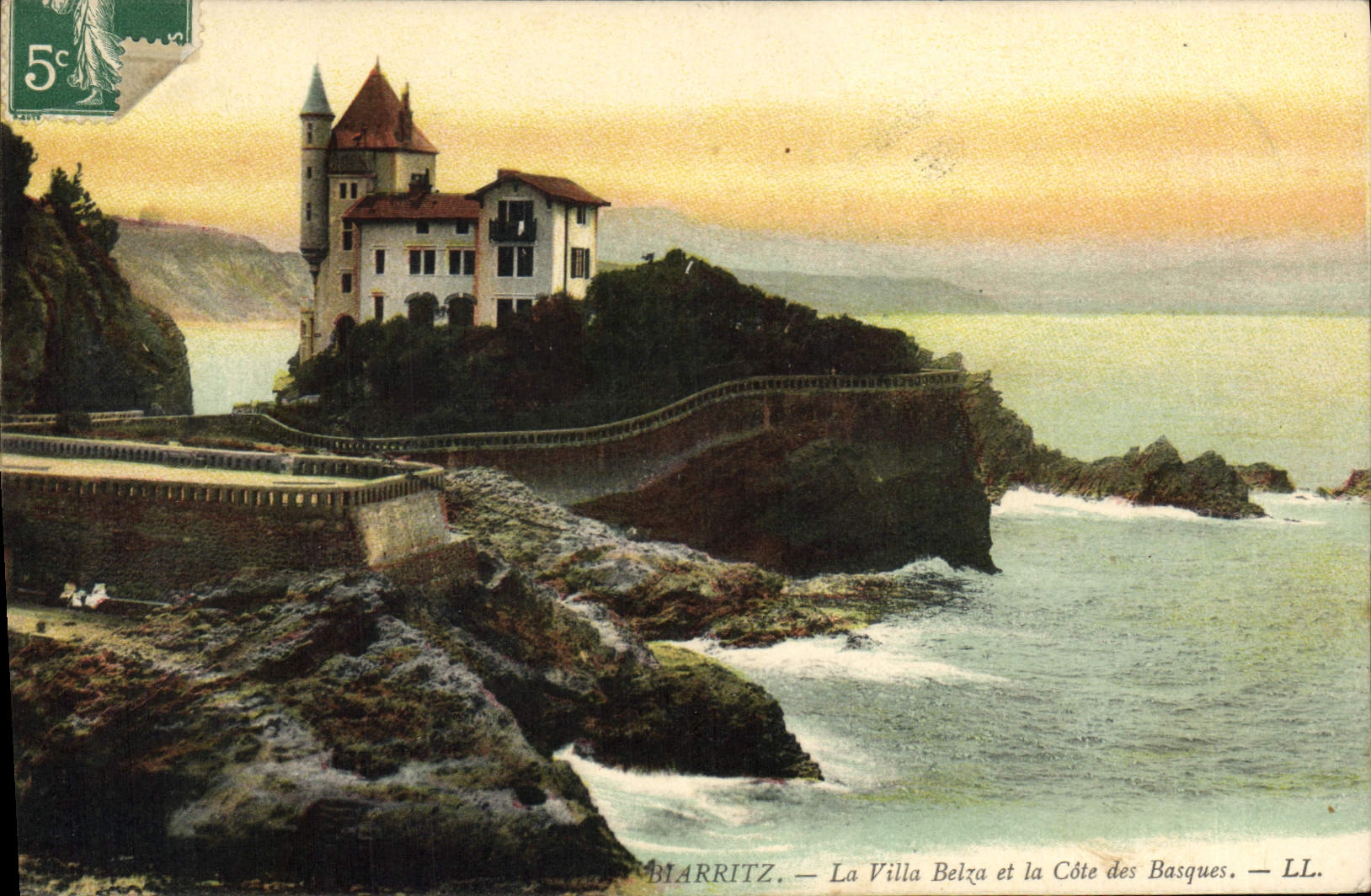CPA Biarritz La Villa Belza et la Cote des Basques
