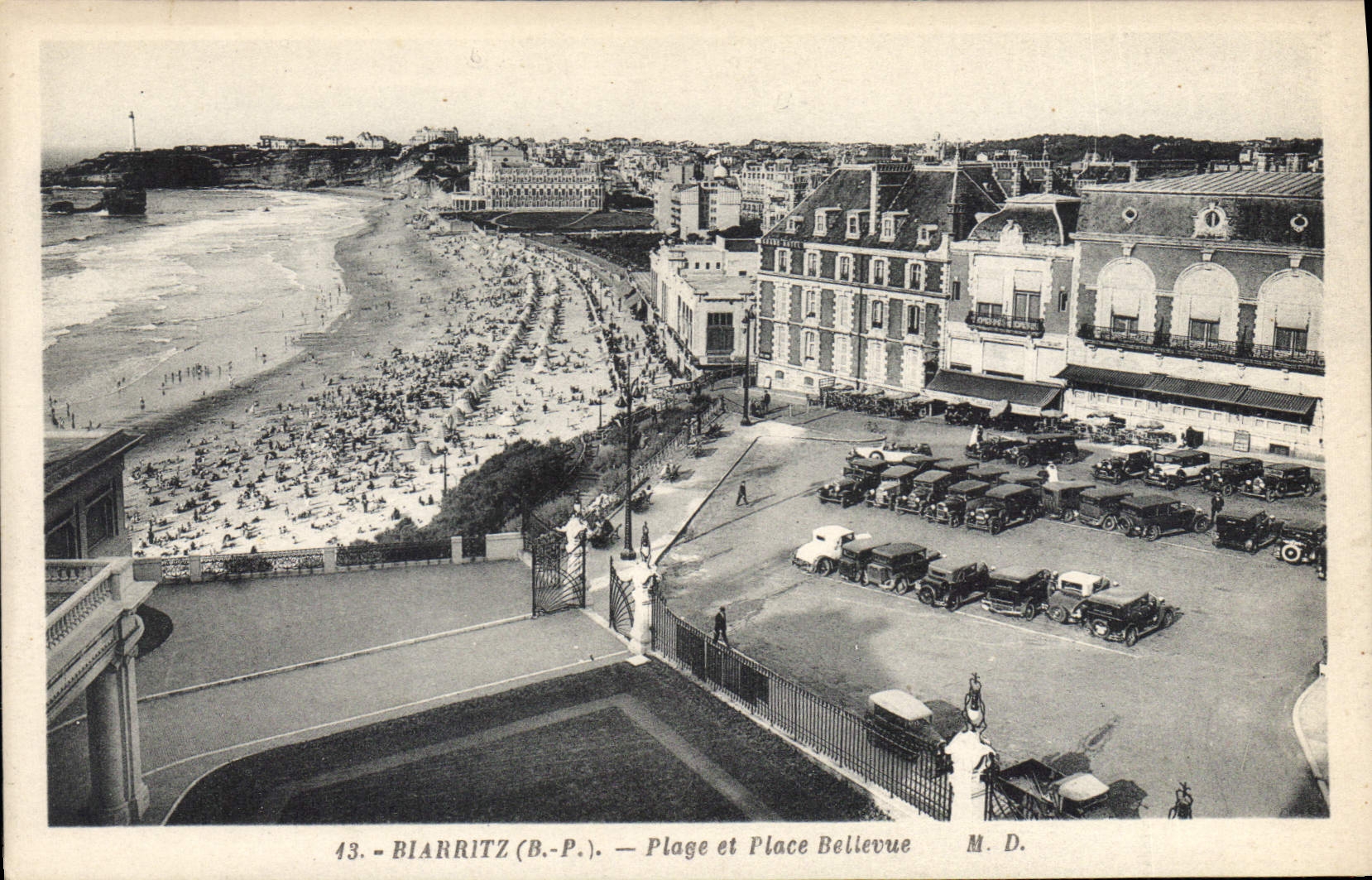 CPA Biarritz Plage et Place Bellevue