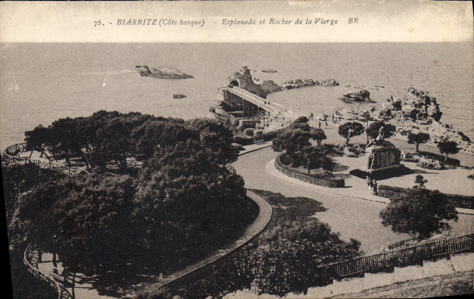CPA Biarritz Esplanade et Rocher de la Vierge