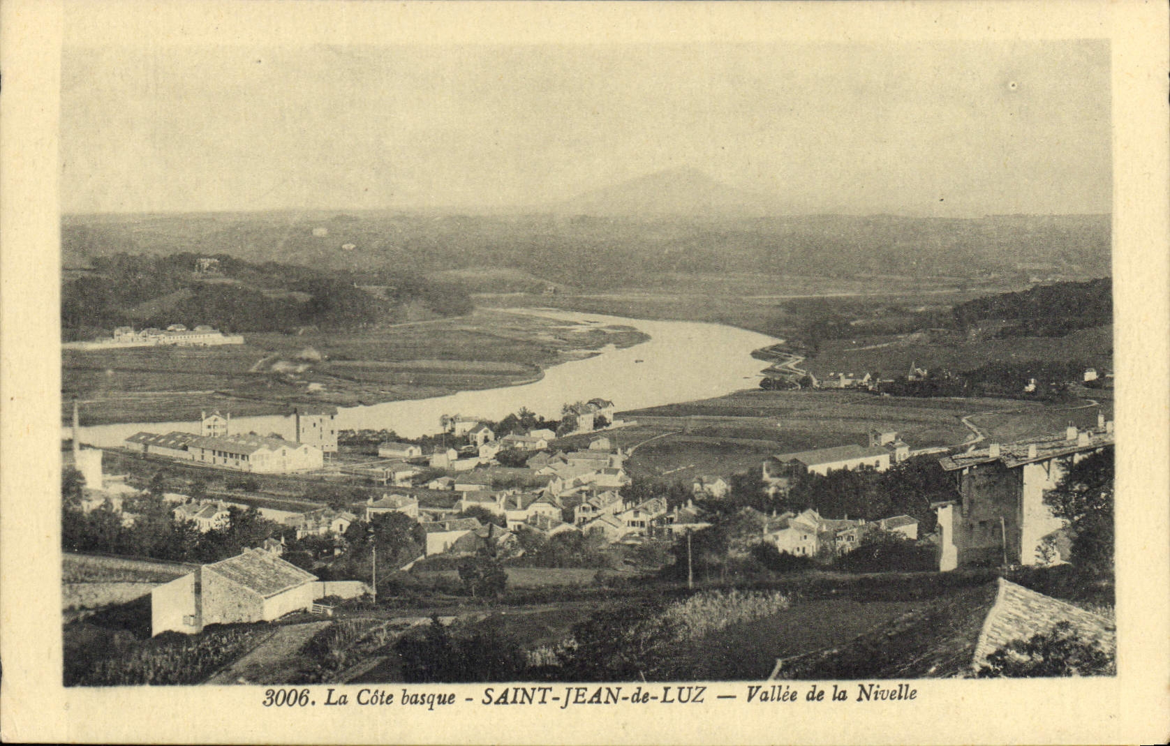 CPA Saint Jean de Luz La Cote basque Vallee de la Nivelle