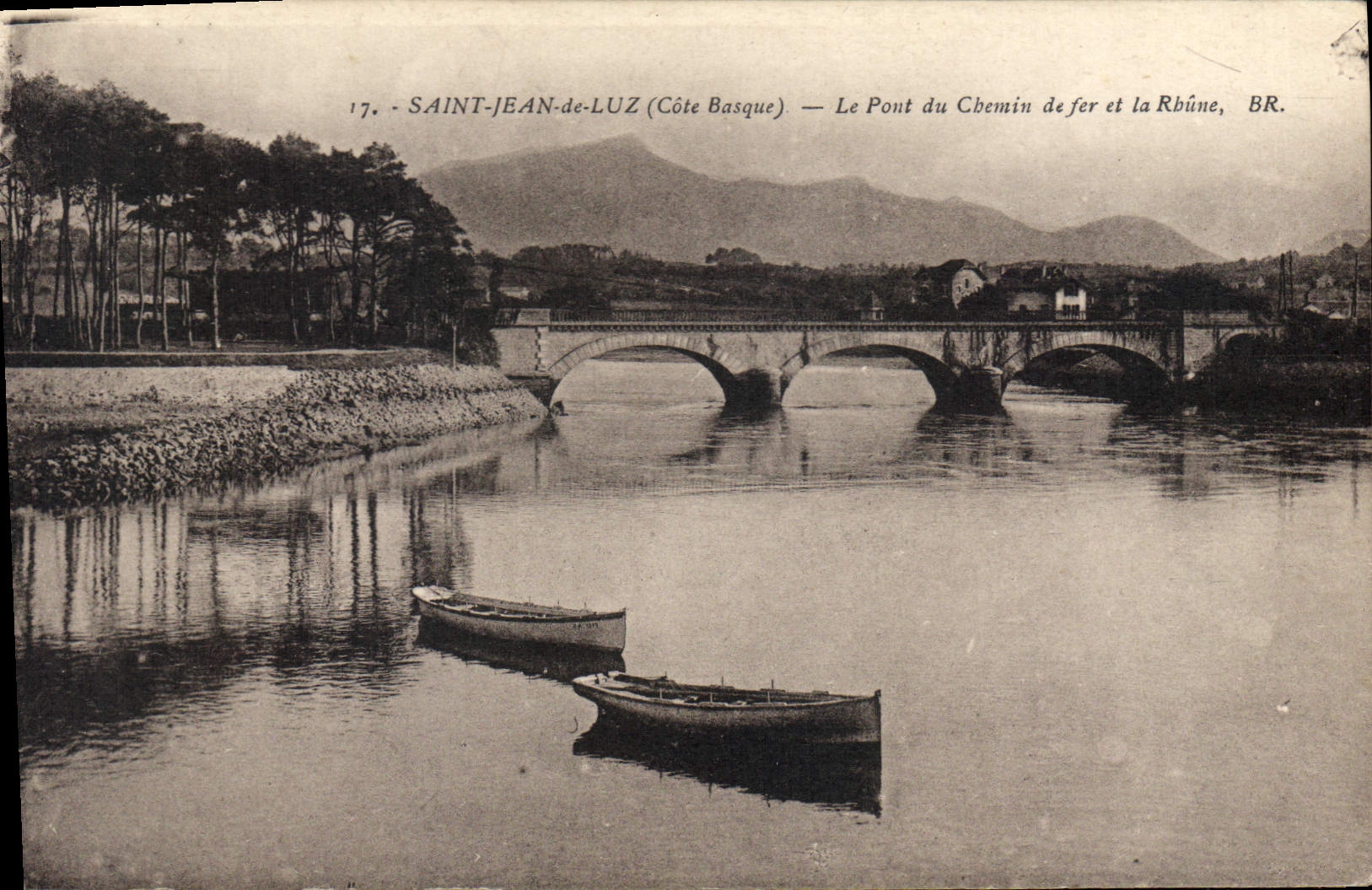 CPA Saint Jean de Luz (Cote Basque) Le Pont du Chemin de fer et la Rhune