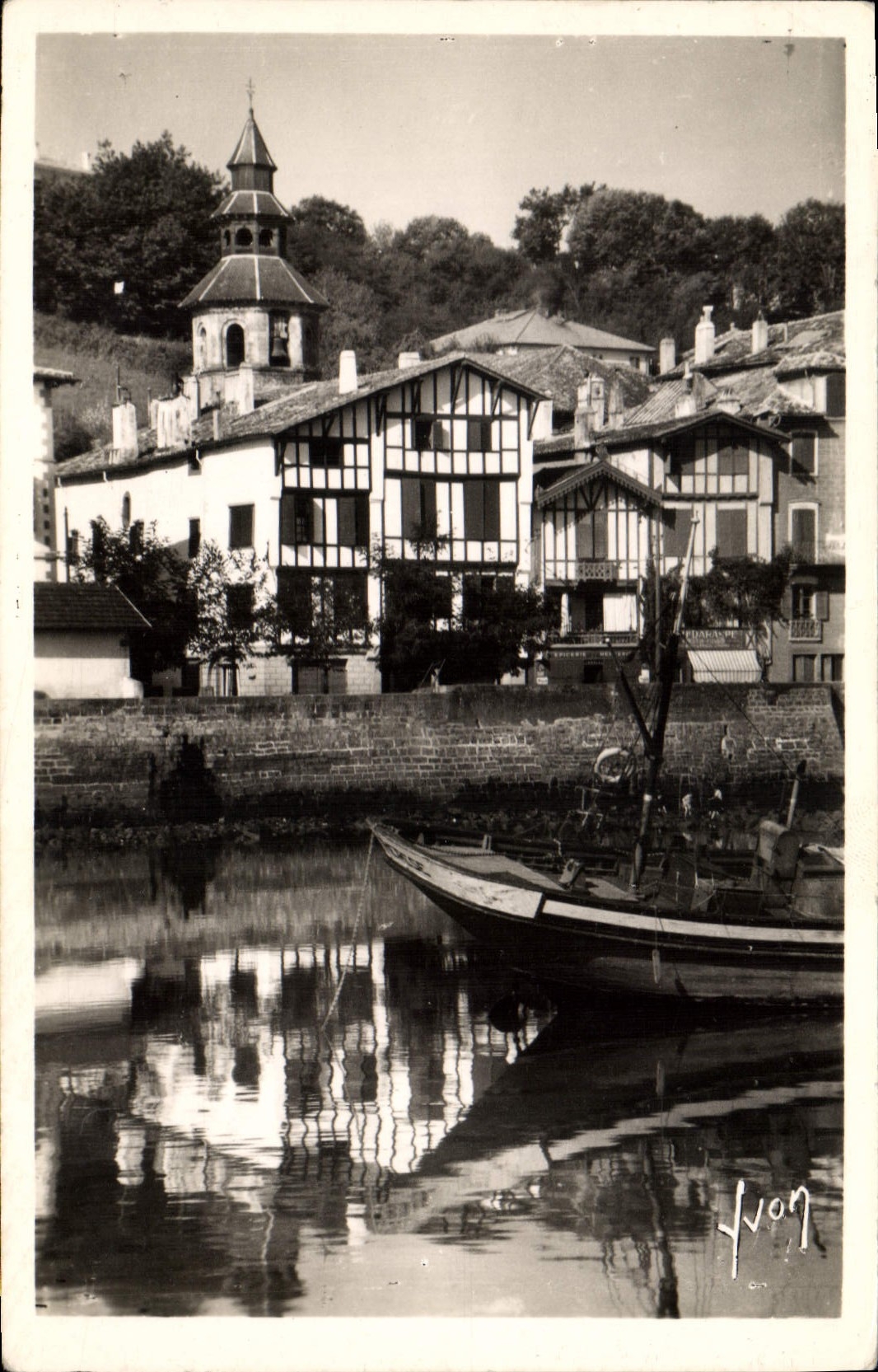 CPM Saint Jean de Luz Le Coucher de Ciboure Bateau