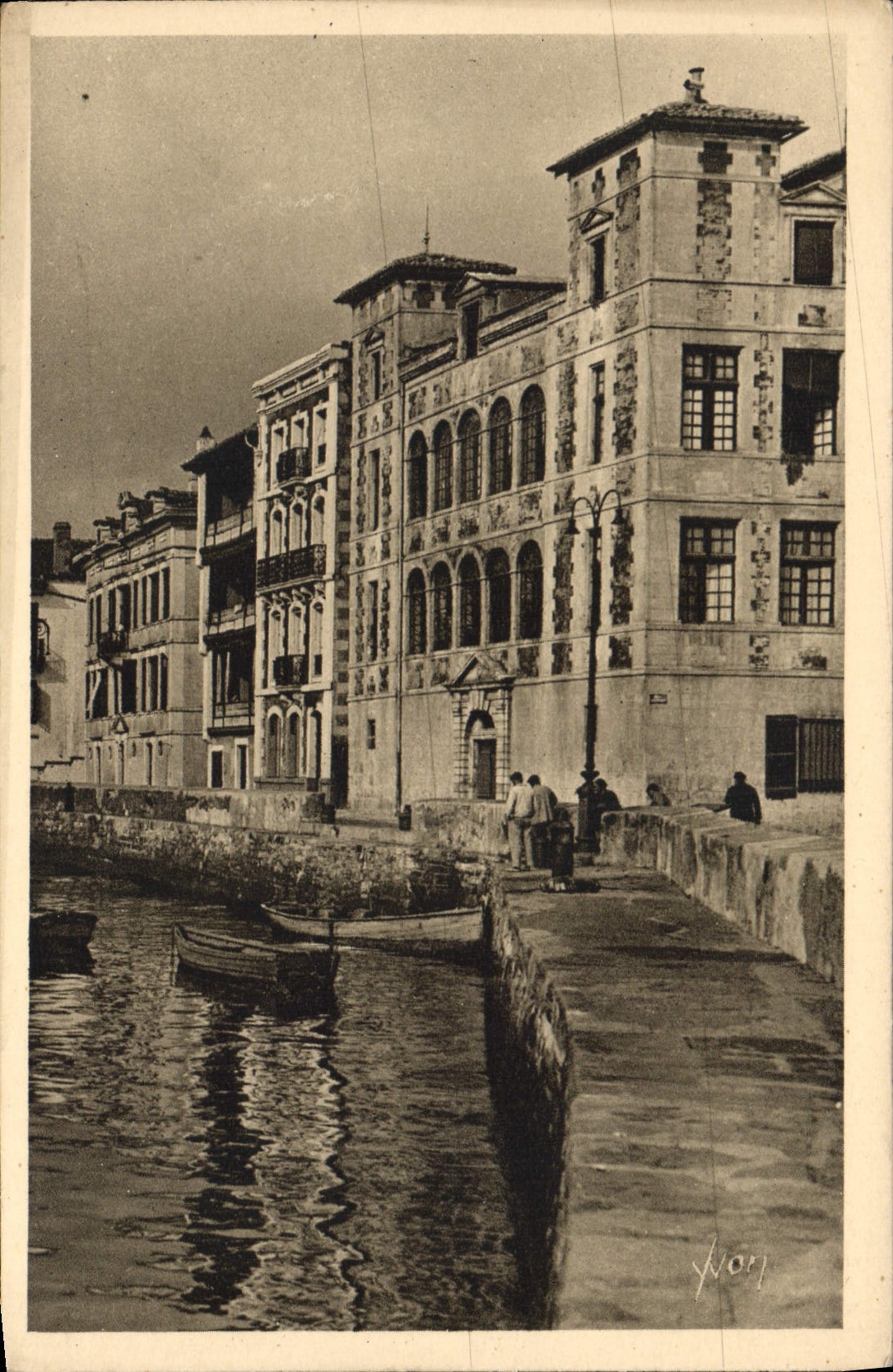 CPA Saint Jean de Luz (Basses Pyrenees) Cote Basque La Maison de l'Infante