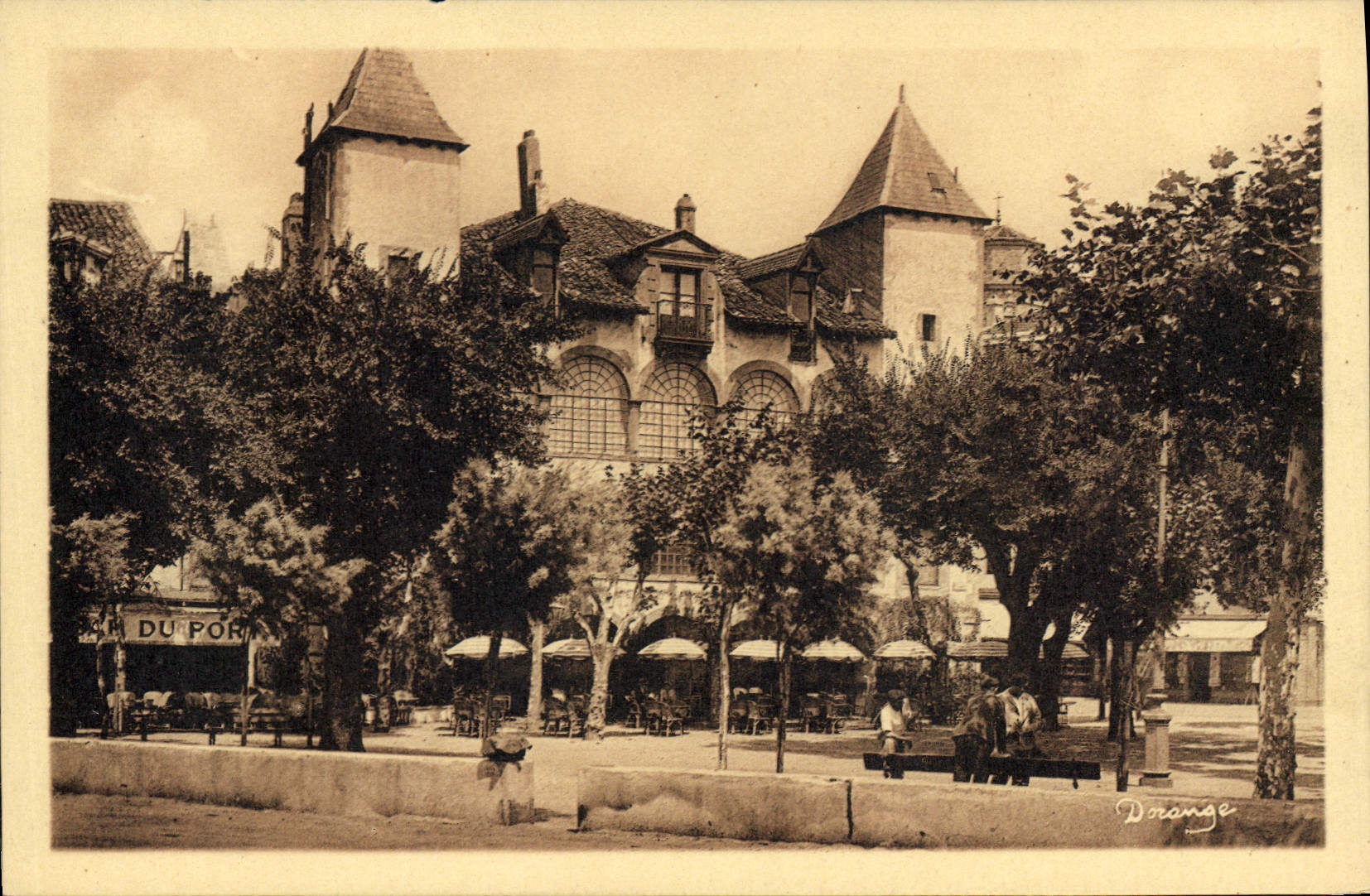CPA Saint Jean de Luz (B P) La Maison Louis XIV Et la Place R D