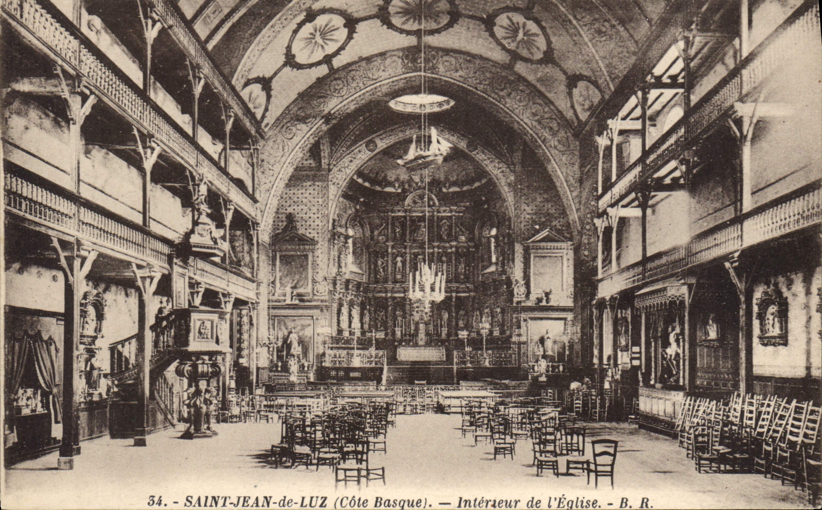 CPA Saint Jean de Luz (Cote Basque) Interieur de l'Eglise