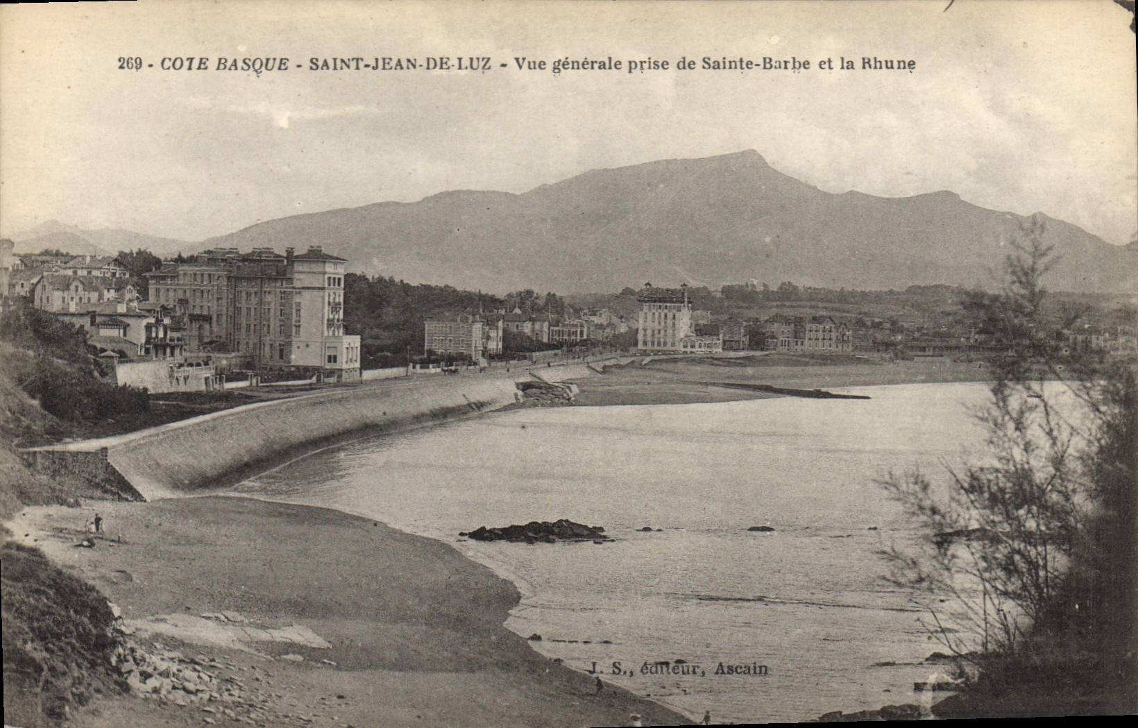 CPA Saint Jean de Luz Cote Basque Vue generale prise de Sainte Barbe et la Rhune