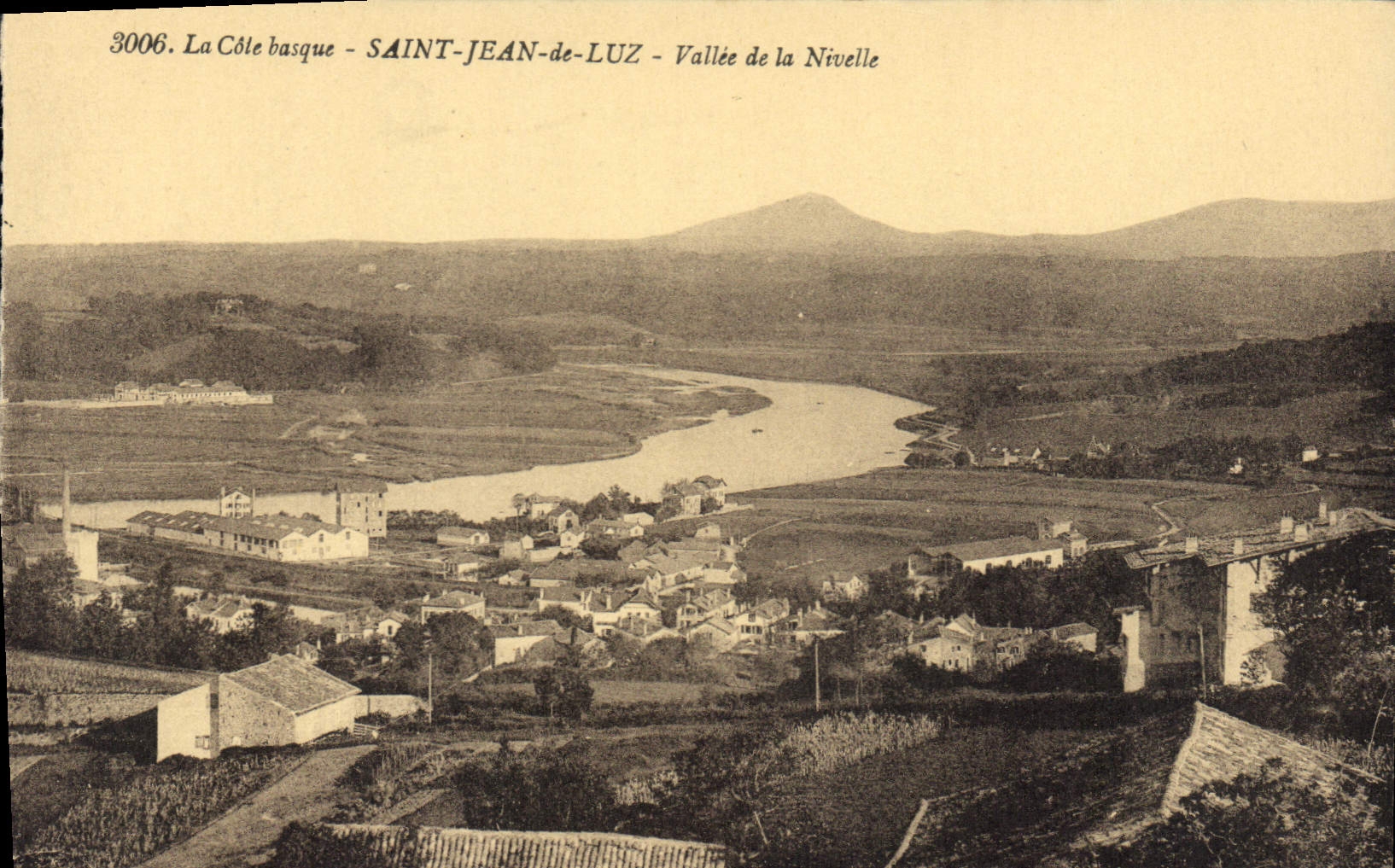 CPA Saint Jean de Luz La Cote basque Vallee de la Nivelle