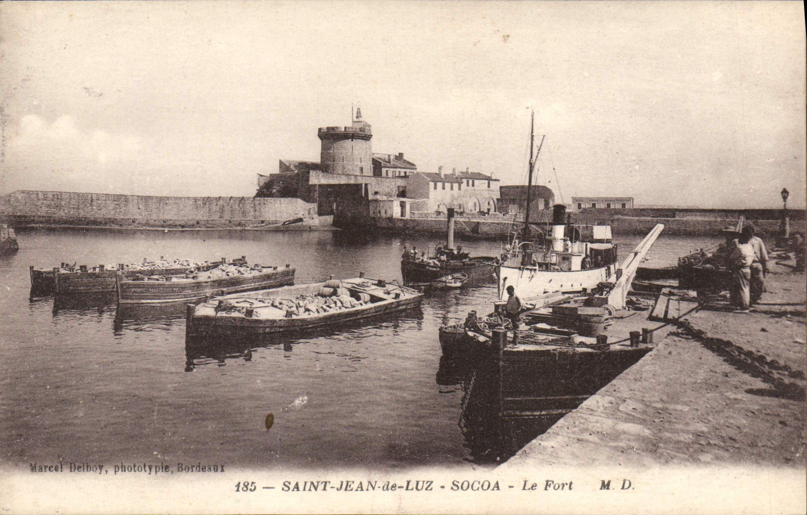 CPA Saint Jean de Luz Socoa Le Fort Bateaux