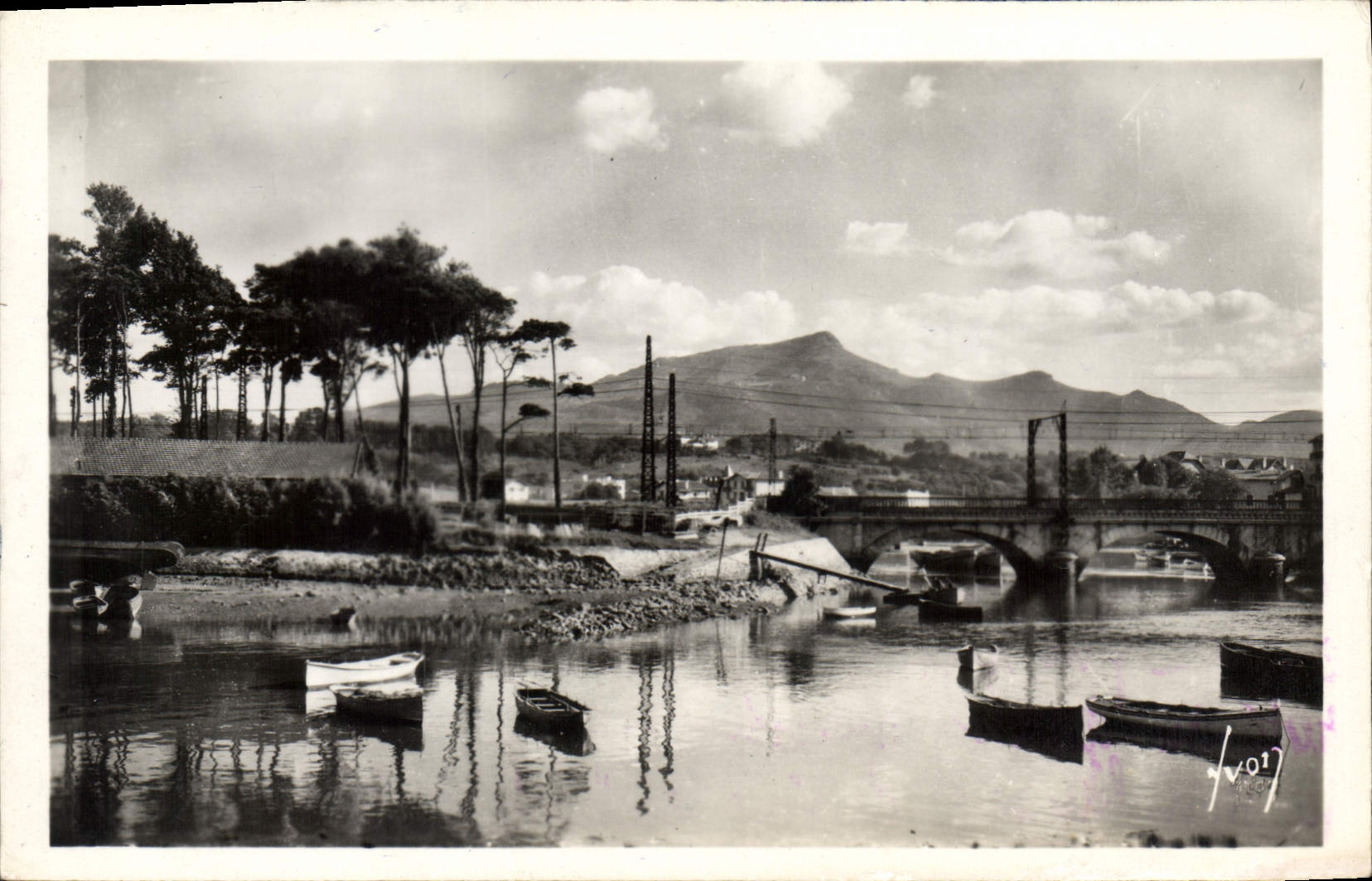CPM Saint Jean de Luz (Bses Pyr) La Nivelle et le massif de la Rhune