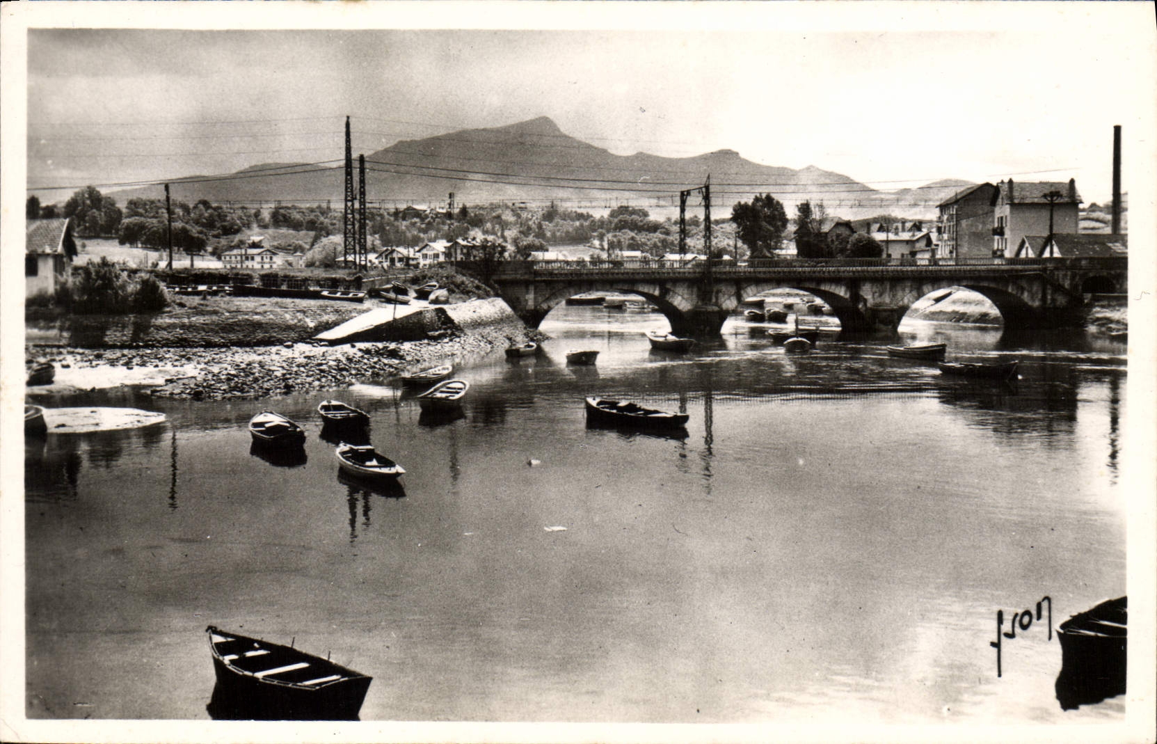 CPM Saint Jean de Luz (Basses Pyr) Le Pont de Chemin de fer et la Rhune