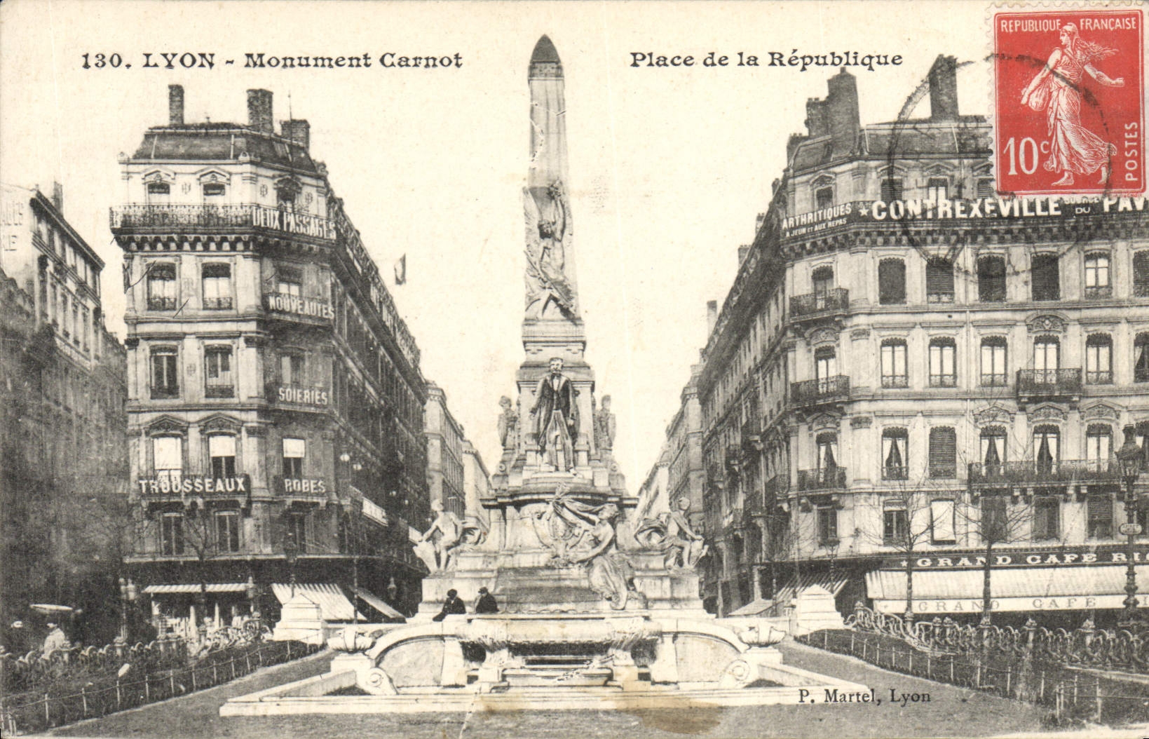 CPA Lyon Monument Carnot Place de la Republque