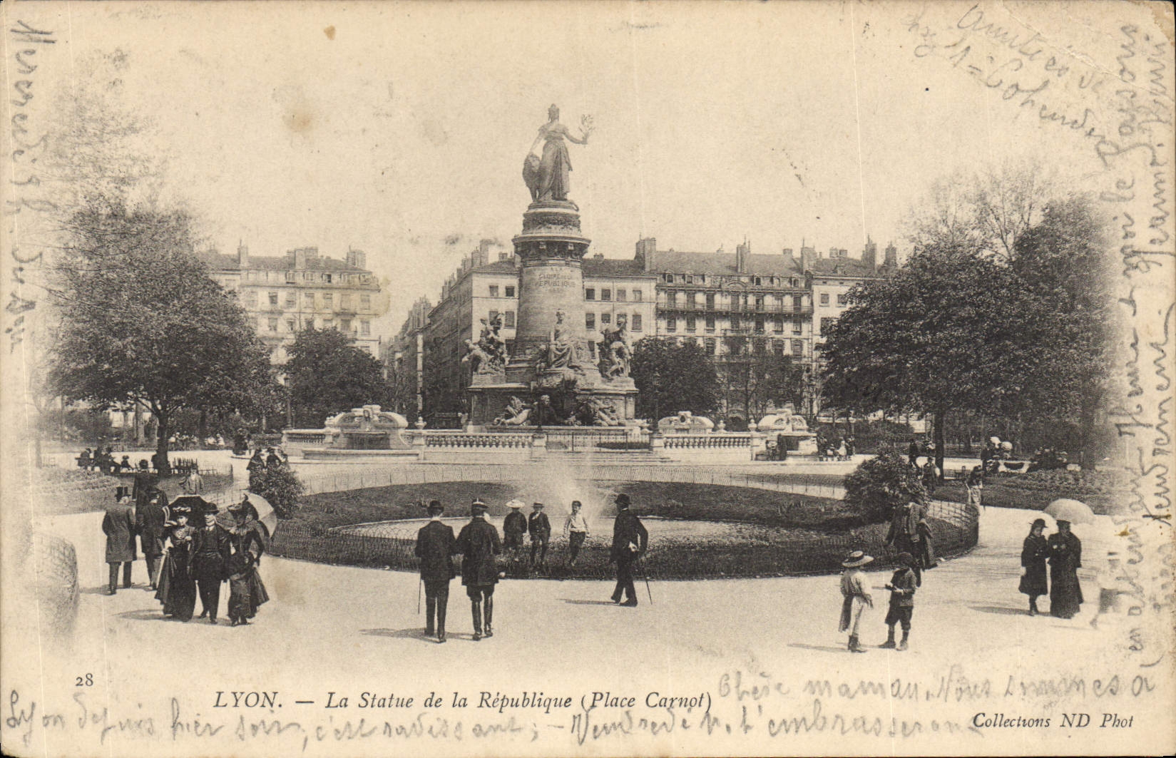 CPA Lyon La Statue de la Republique (Place Carnot)