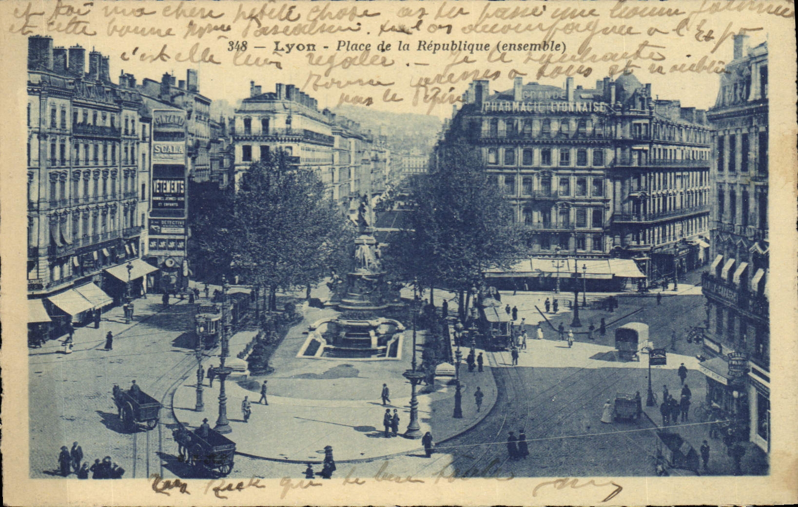 CPA Lyon Place de la Republique(ensemble)