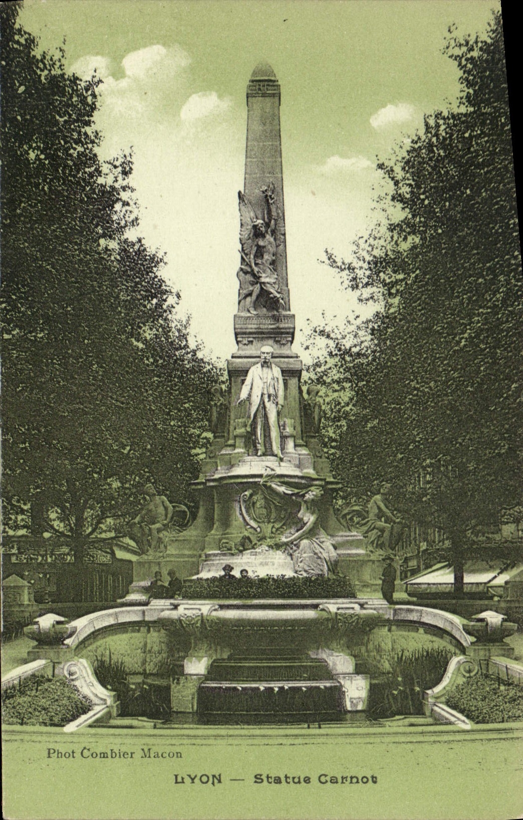 CPA Lyon Statue Carnot