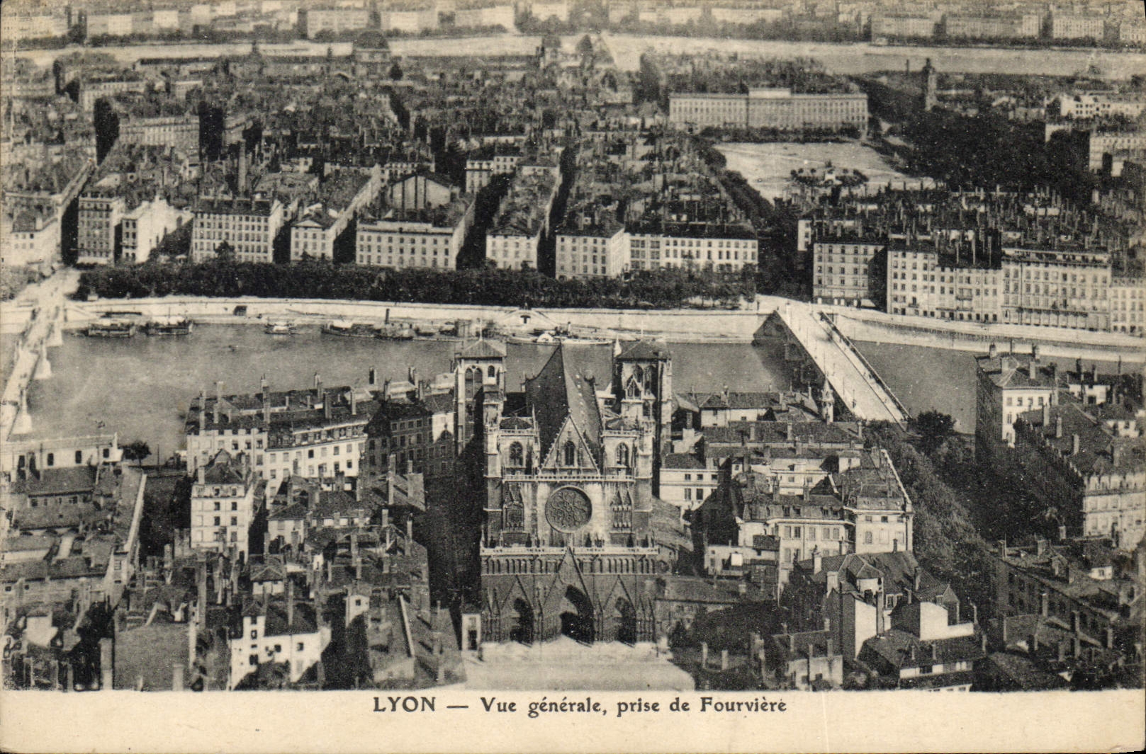 CPA Lyon Vue generale prise de Fourviere